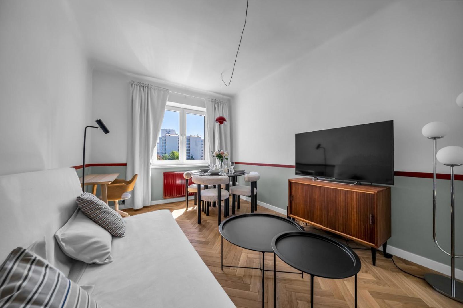 Apartment Elektoralna Apt - Workspace, Park, Bus&tram - By Rentujemy