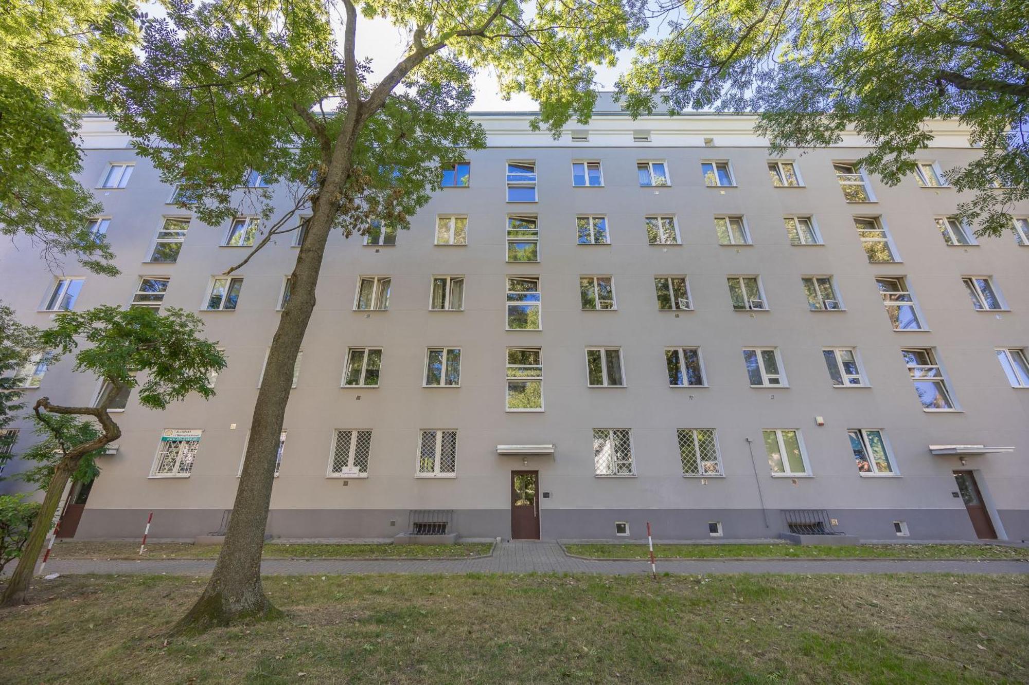 Apartment Bright In Saska Kepa Near Pge Narodowy By Renters *