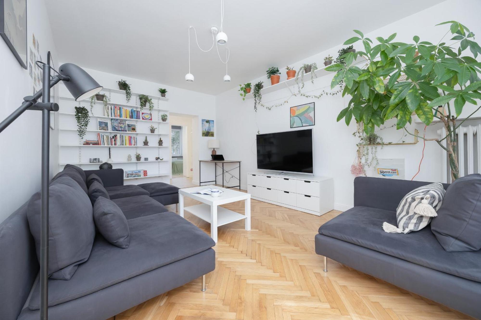 Bright In Saska Kepa Near Pge Narodowy By Renters Warsaw