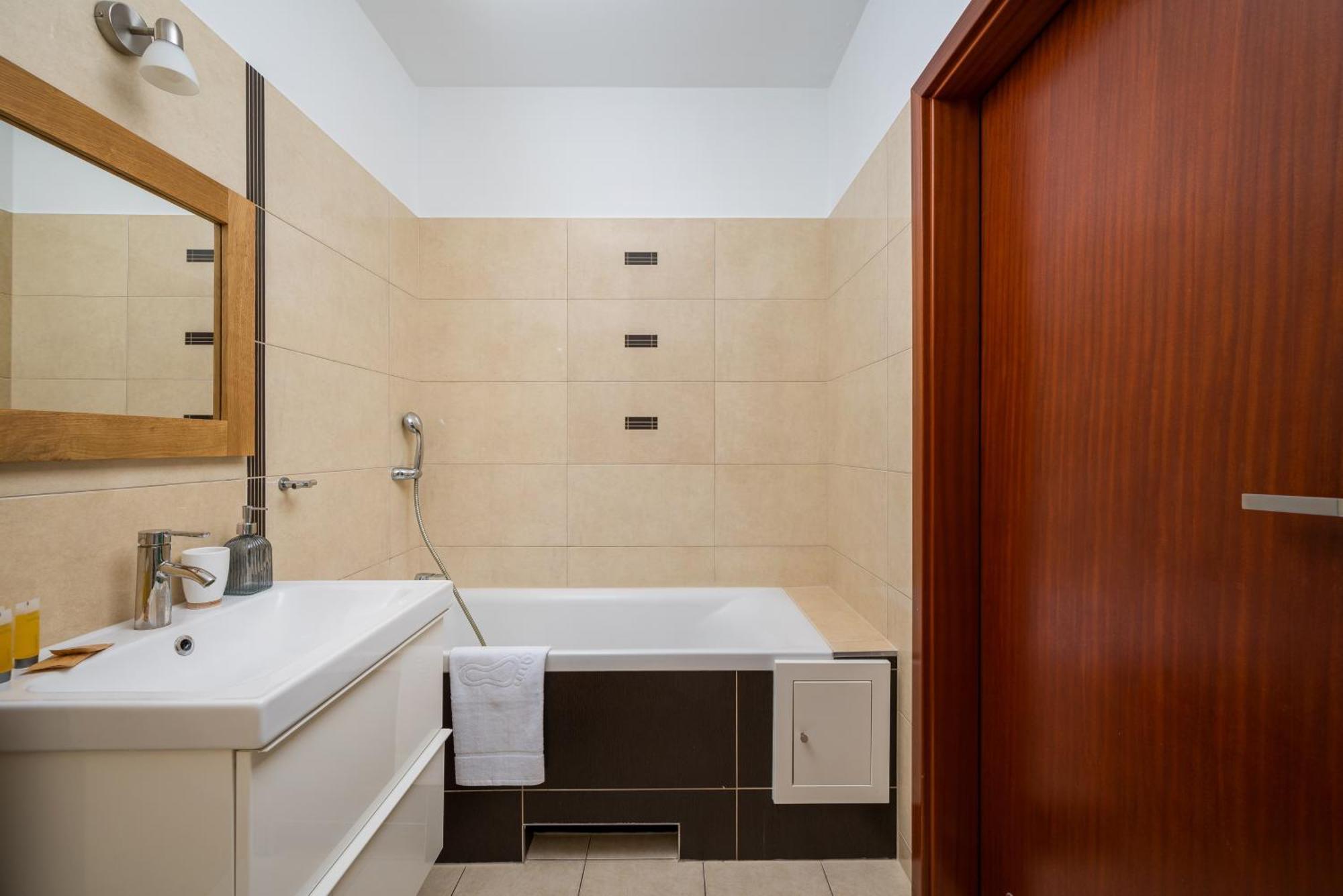 Metro Ksiecia Janusza Cosy Apartment Warsaw
