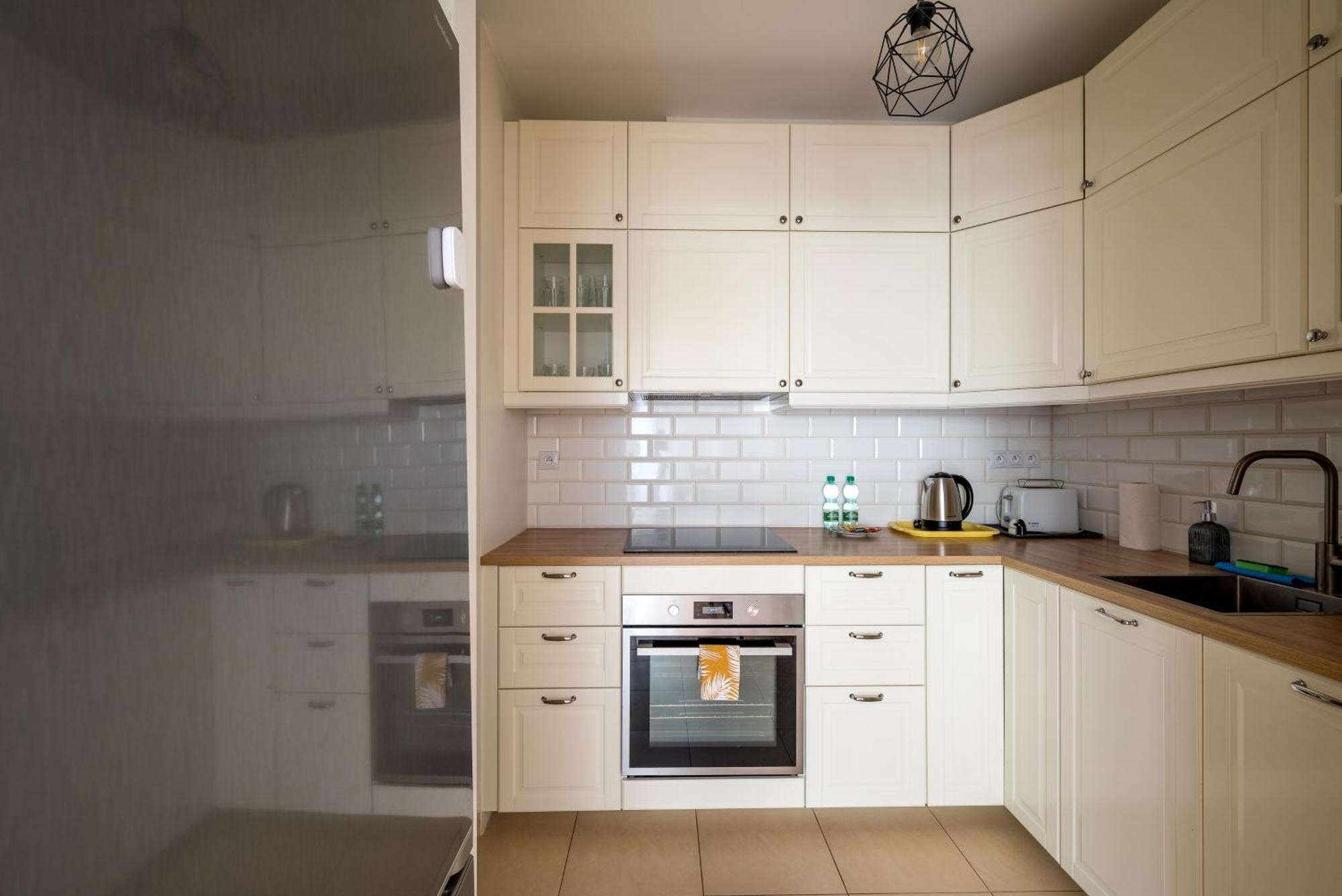 Metro Ksiecia Janusza Cosy Apartment Warsaw