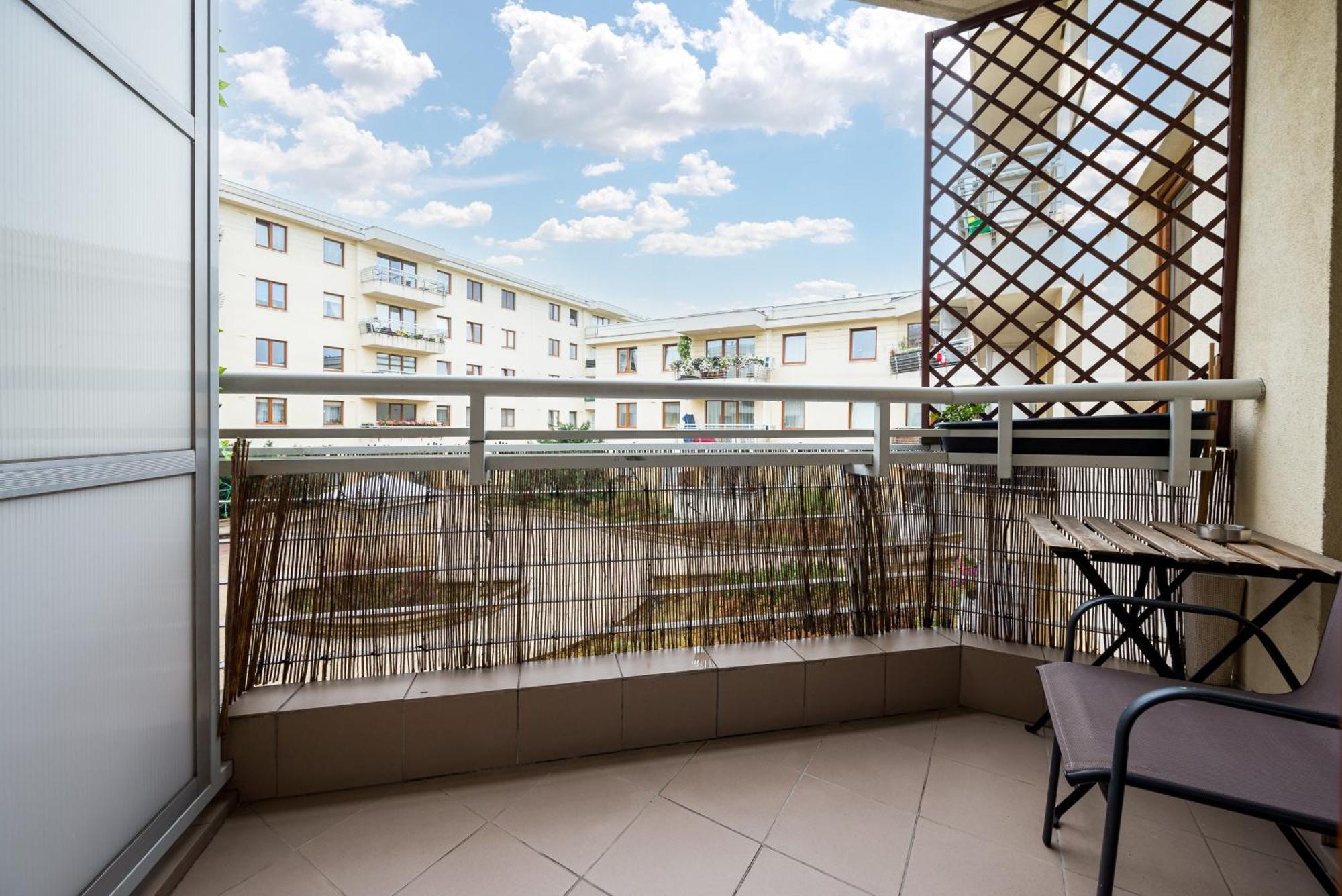 Metro Ksiecia Janusza Cosy Apartment *