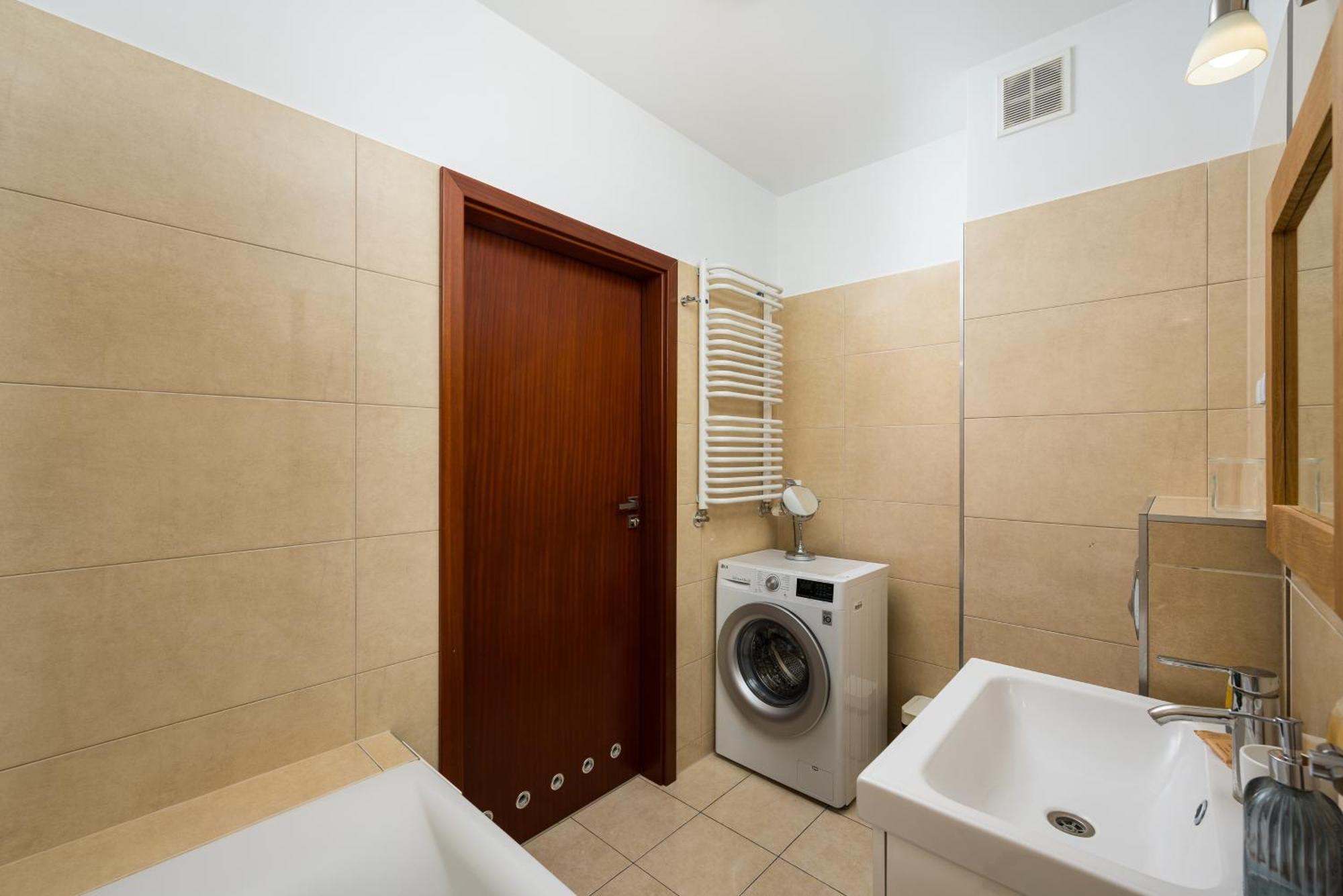 Metro Ksiecia Janusza Cosy Apartment