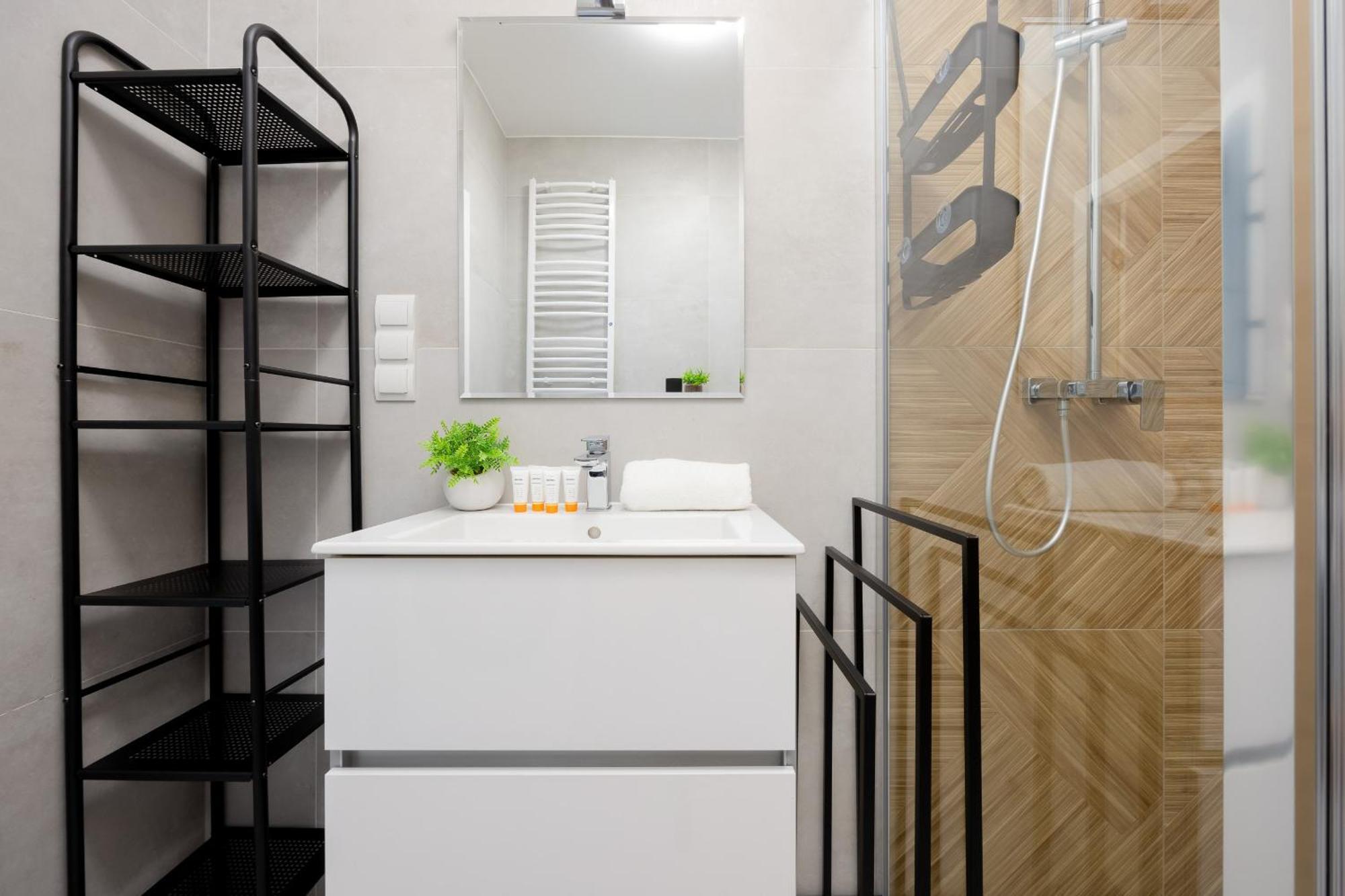 Căn hộ Comfortable With Parking By Renters Warsaw