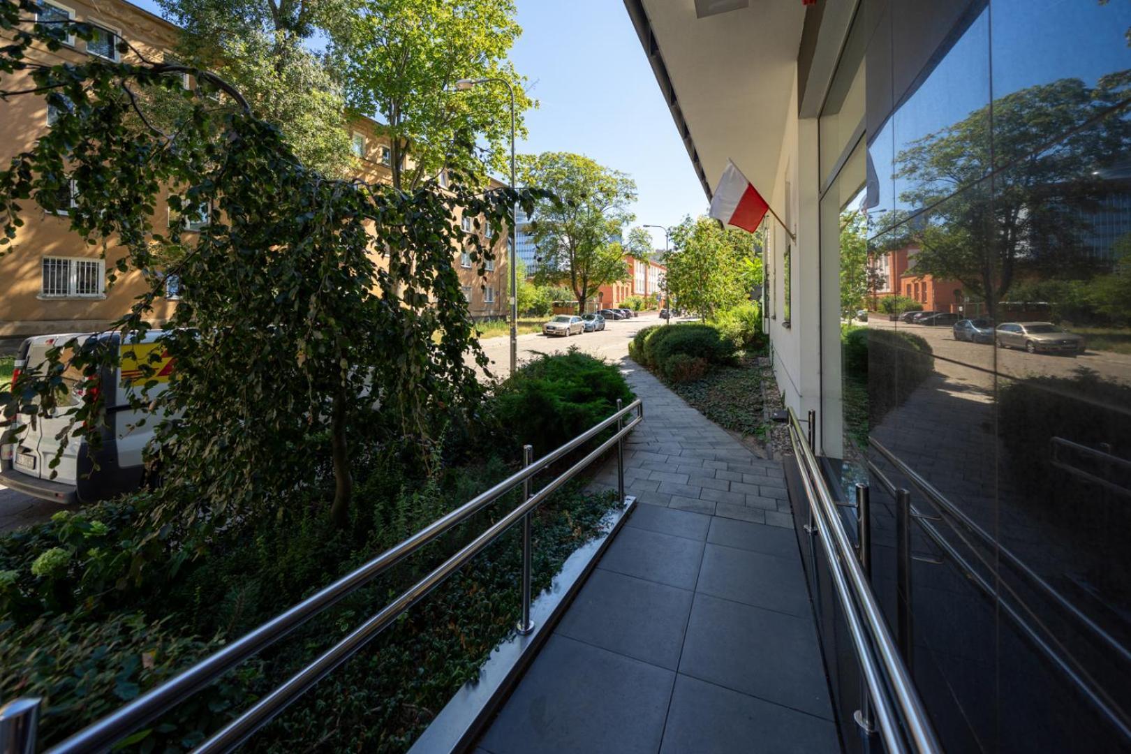 Apartment Leszno With Parking - By Rentujemy