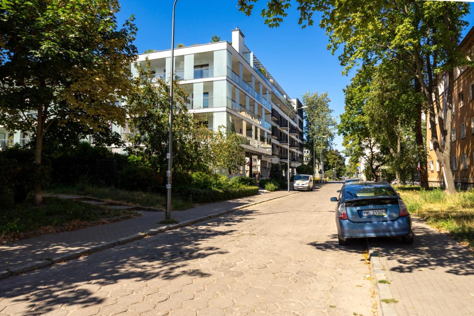 Leszno With Parking - By Rentujemy Warsaw