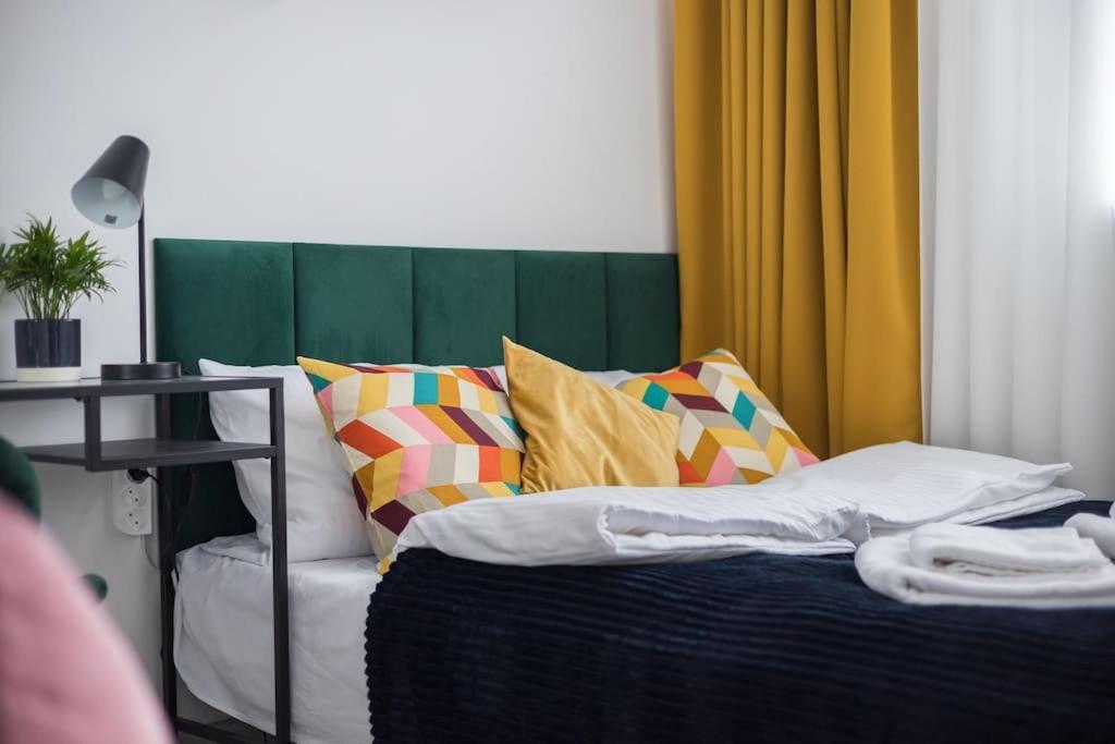Apartament Specious With Park View *