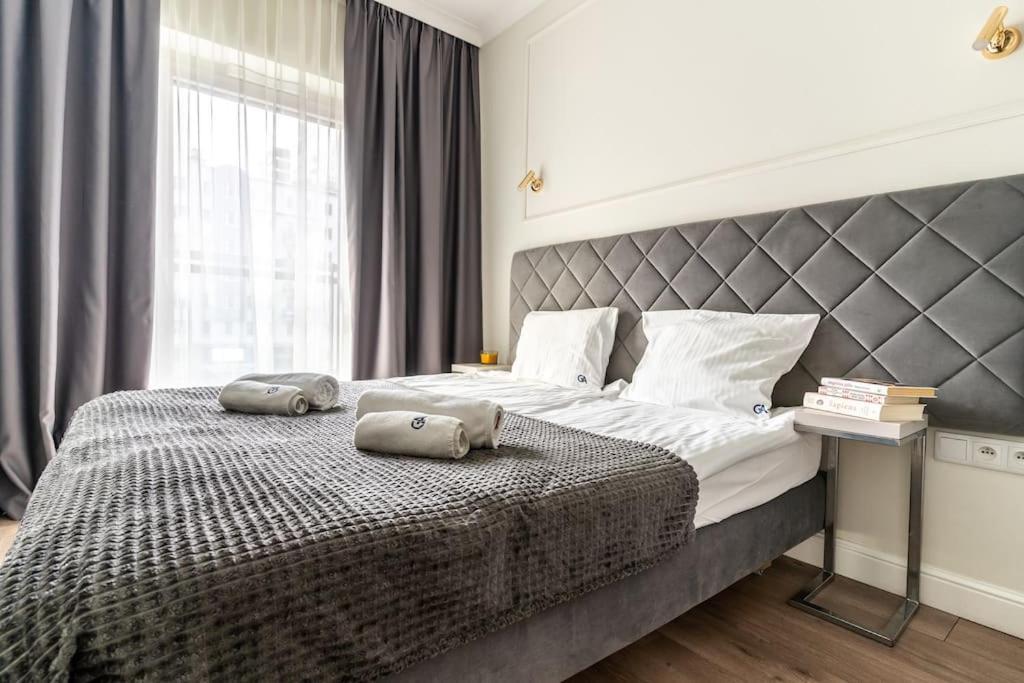 Golden -city Center - Mennica Apartamento *