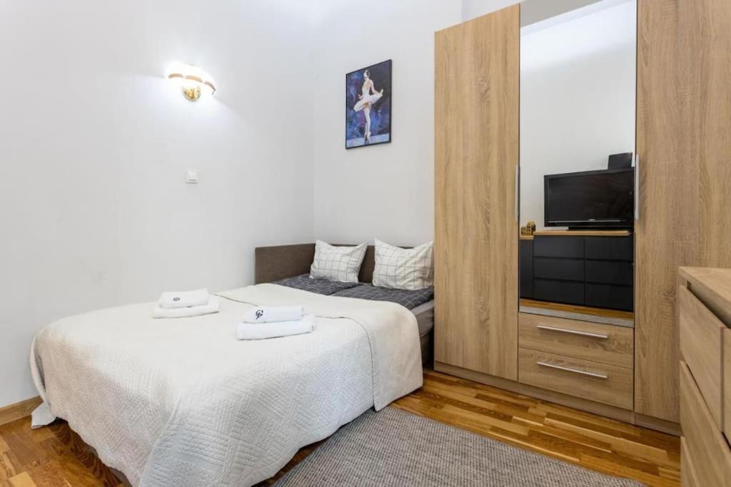 Urban Chic - Center - One Bedroom Apartment&wsp59 * Warsaw