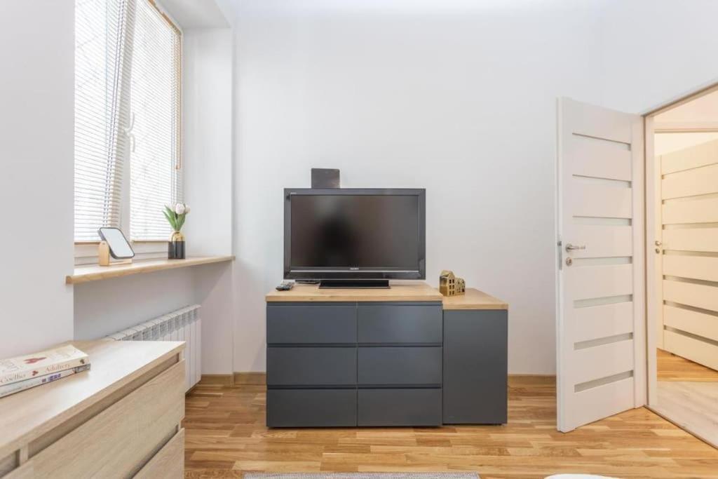 Urban Chic - Center - One Bedroom Apartment&wsp59 Apartment Warsaw