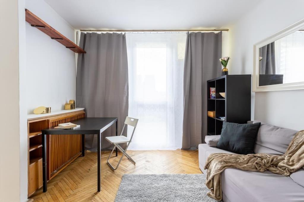 - Great Location-city Center - Zelazna