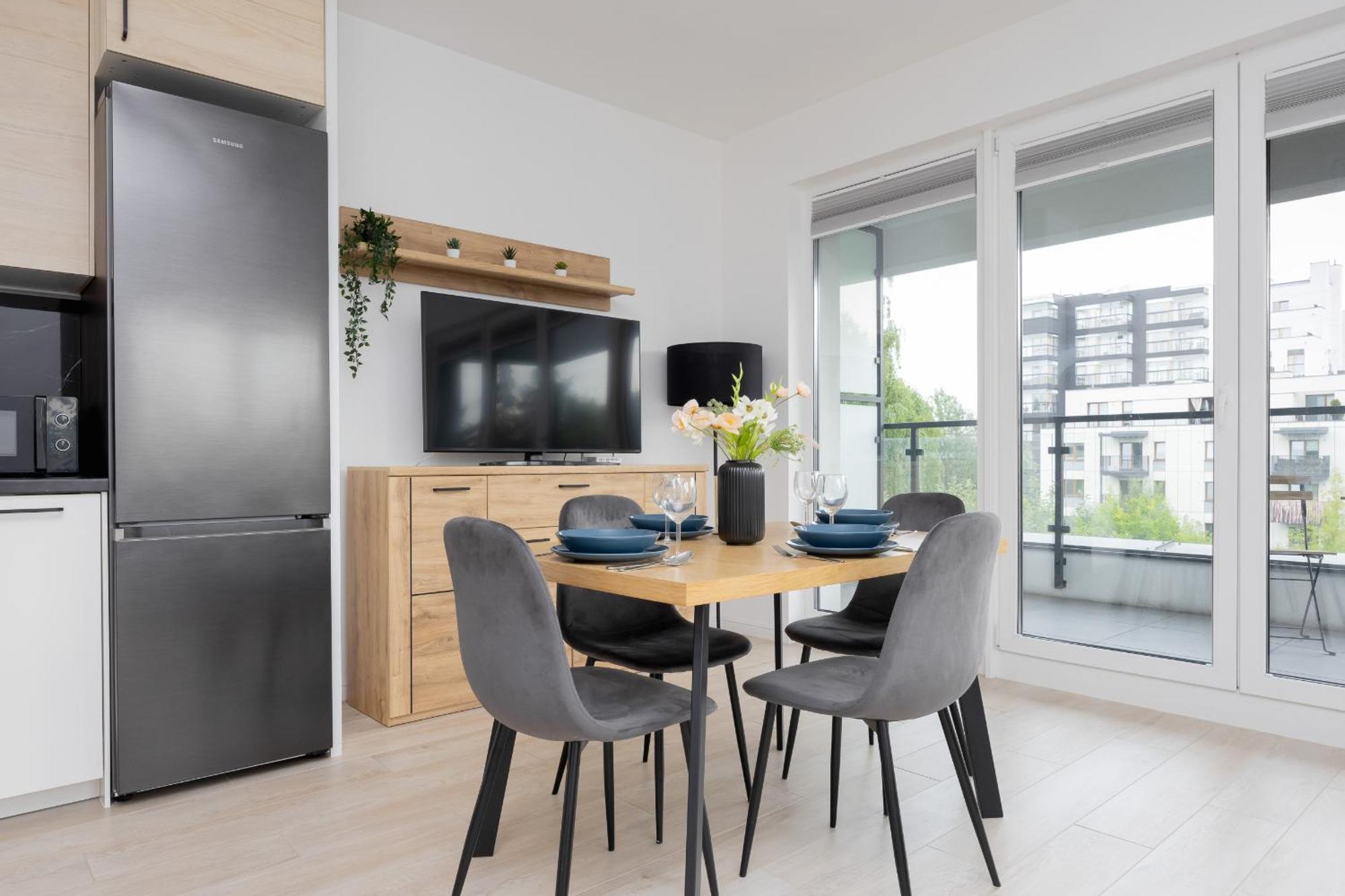 Bright & Modern With Balcony In Bemowo District By Renters Apartment *