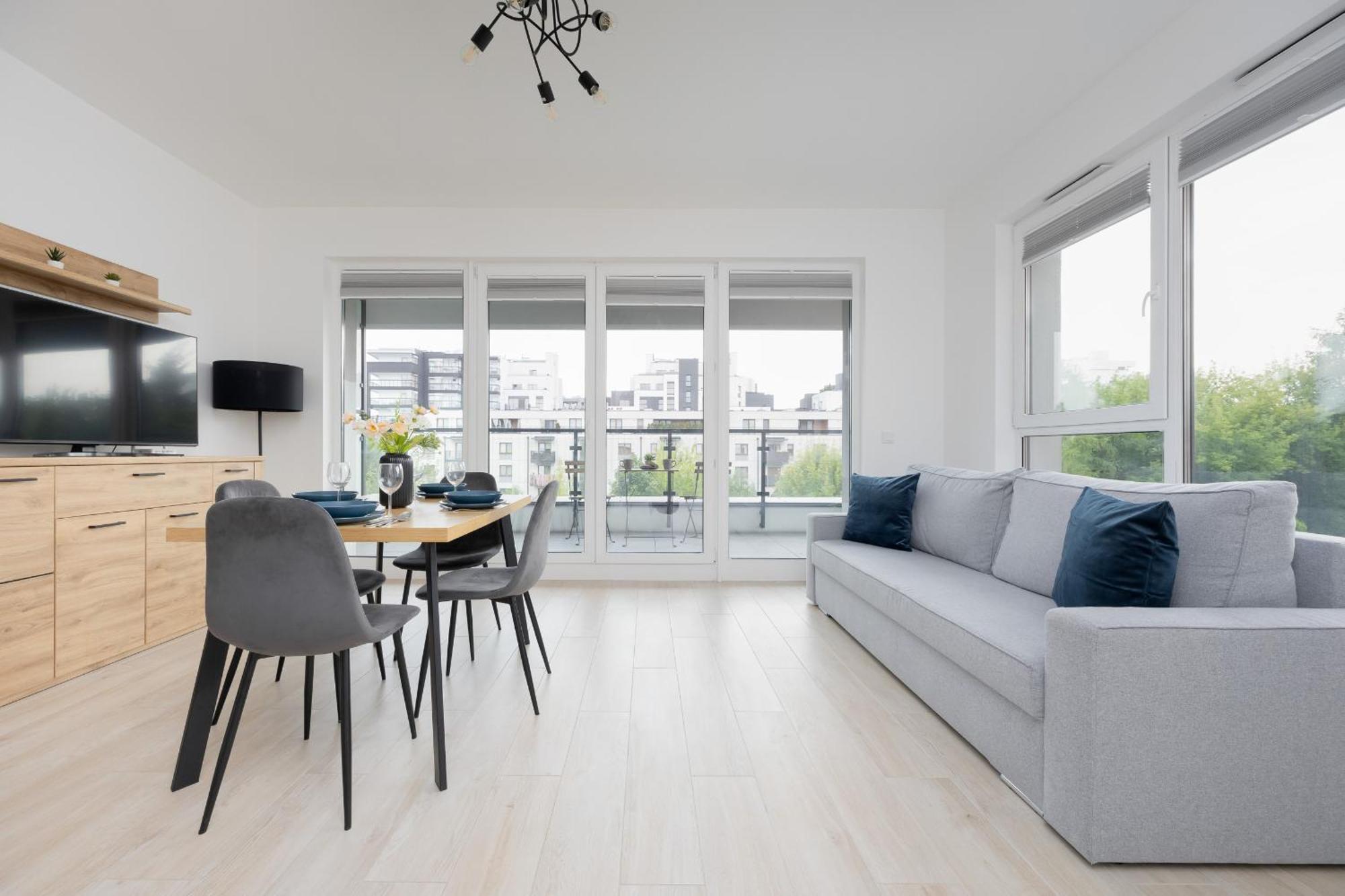 Bright & Modern With Balcony In Bemowo District By Renters * Warschau