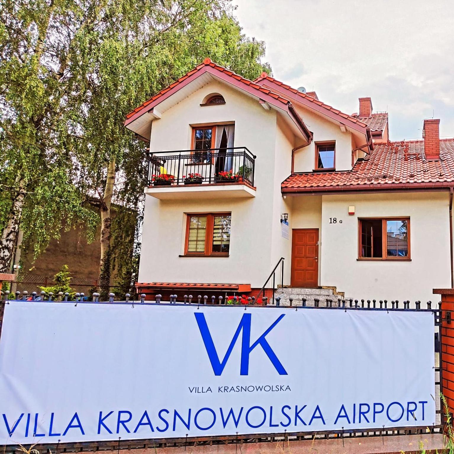 Krasnowolska Airport - Self Check-in * Varsóvia