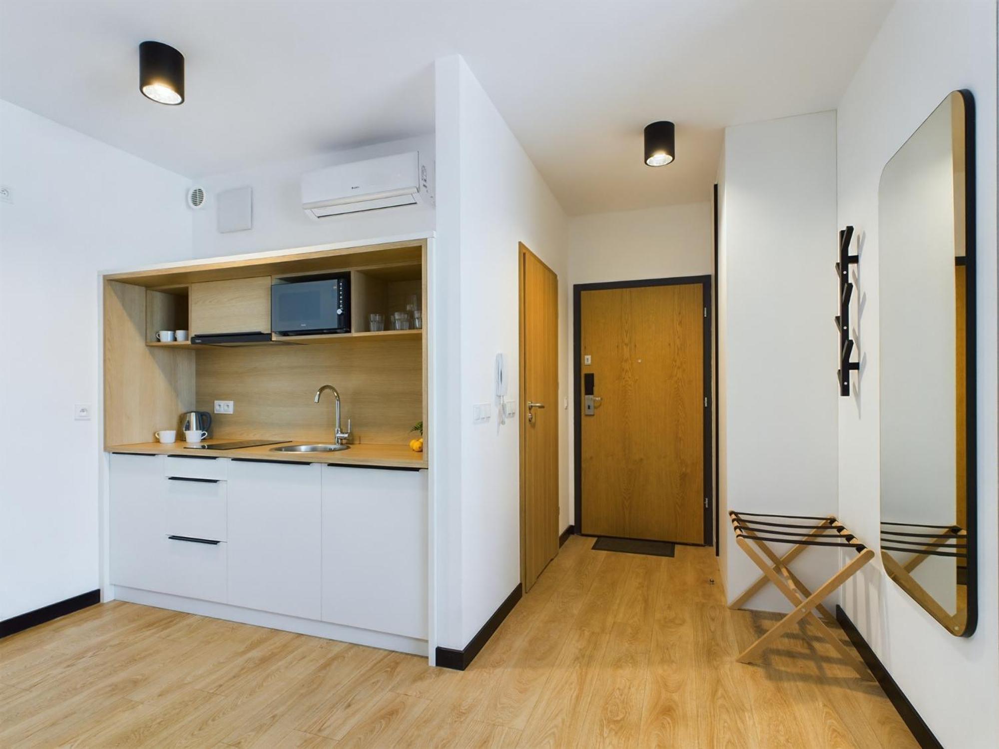 Rodzinne Studio Praga-poludnie Blisko Parku I Jeziora By Renters Apartment