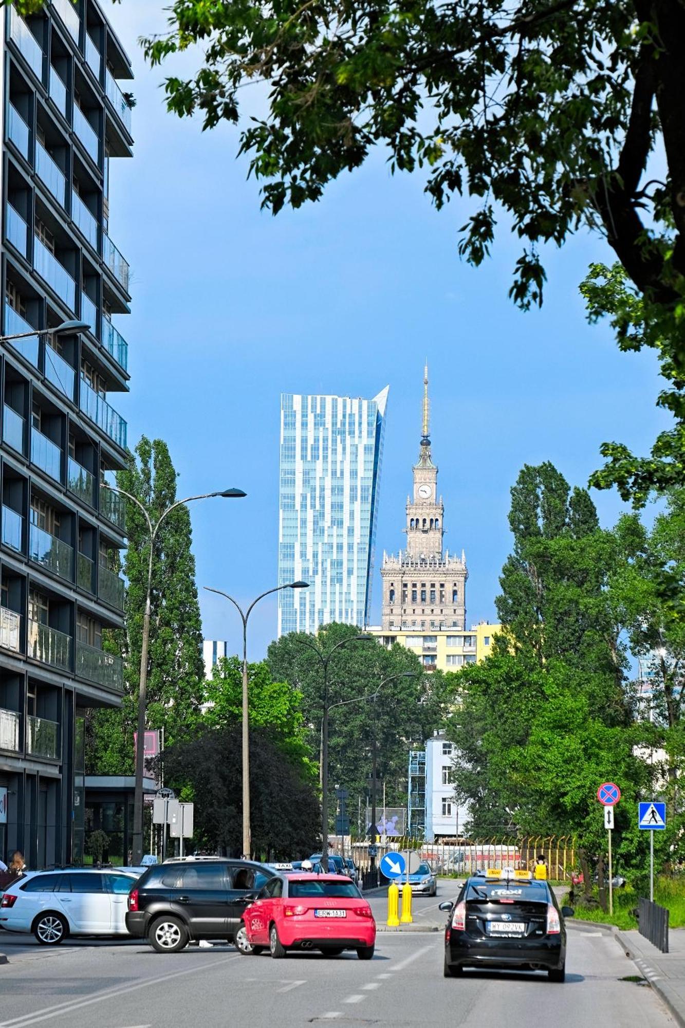 Kolejowa 3* Warsaw