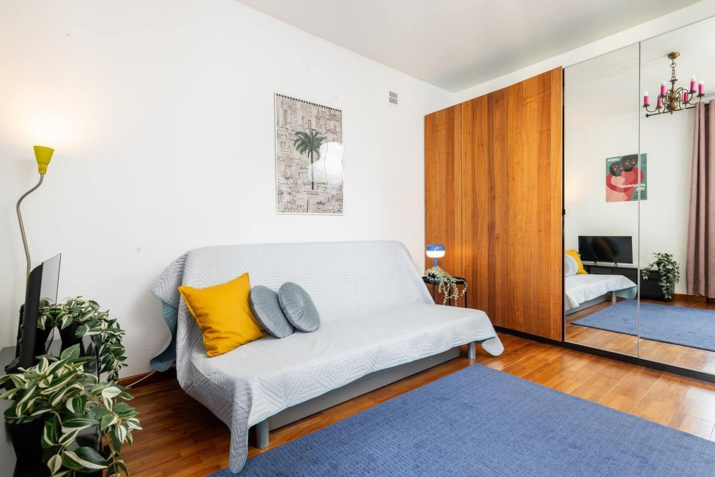 Rose Hip Downtown Apartment *