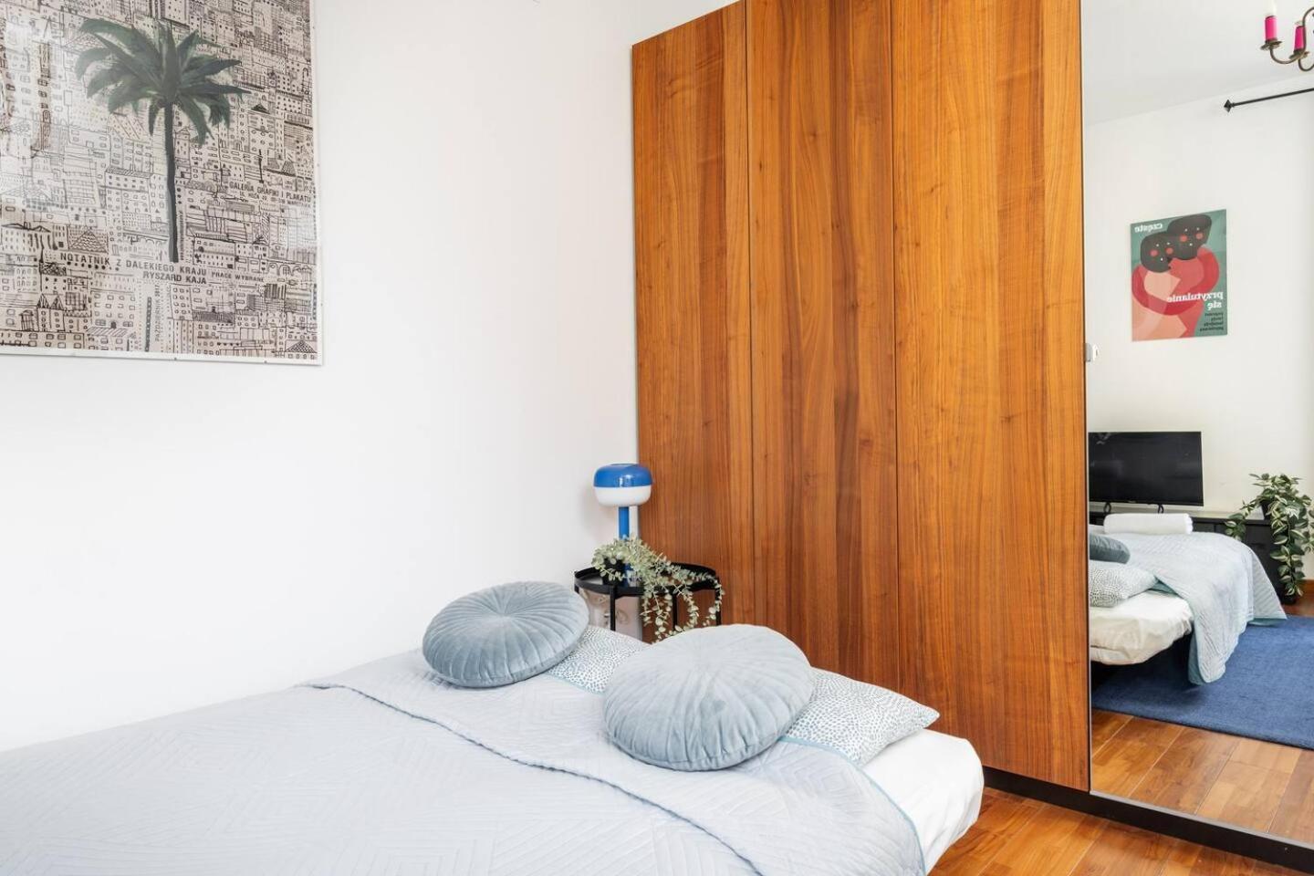Rose Hip Downtown Apartment