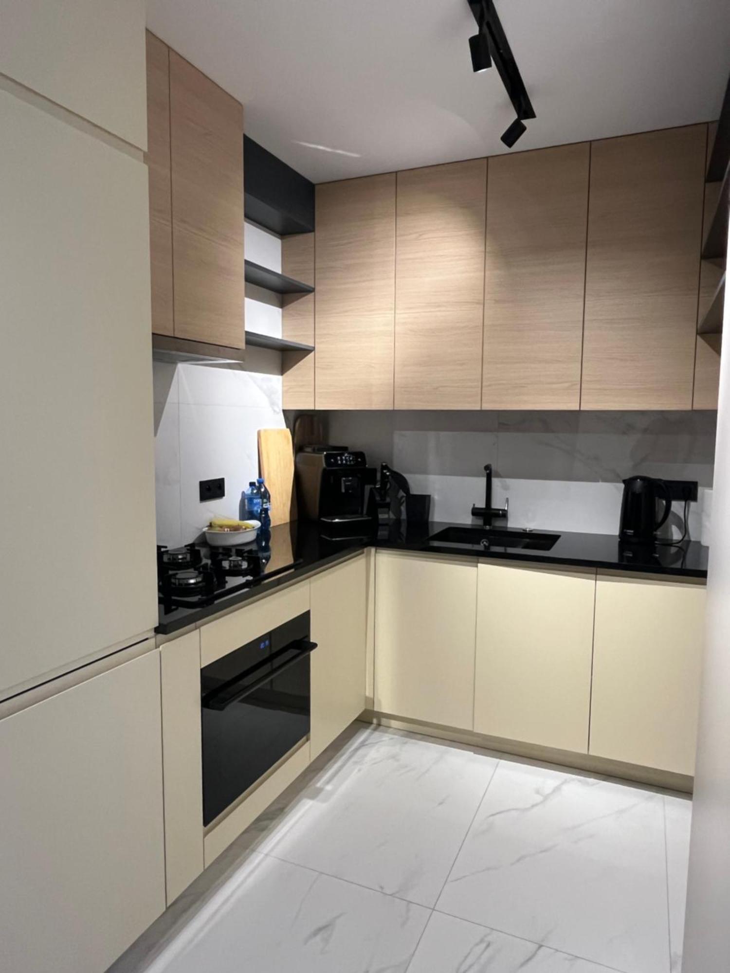 Apartament- Metro Trocka Căn hộ