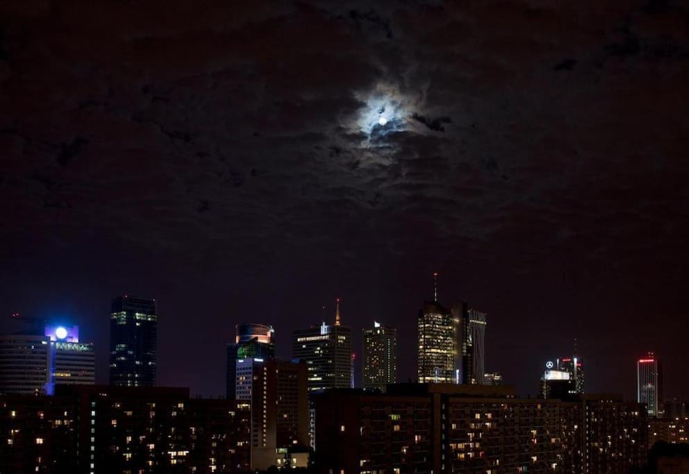 Apartment The Glade Of Dreams - Netflix, Sony Ps5 Warsaw