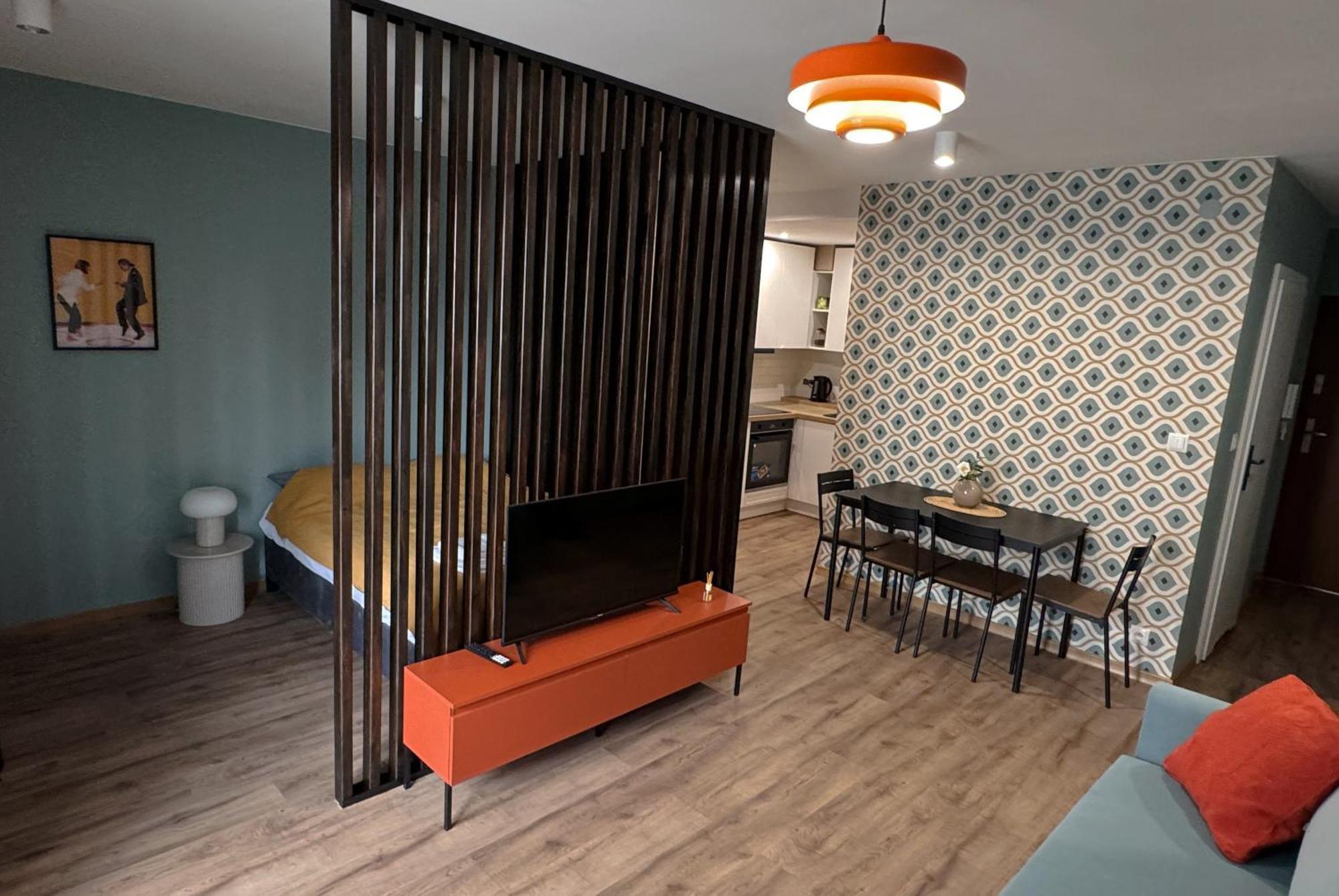Orange With Balcony - Free Parking Warszawa