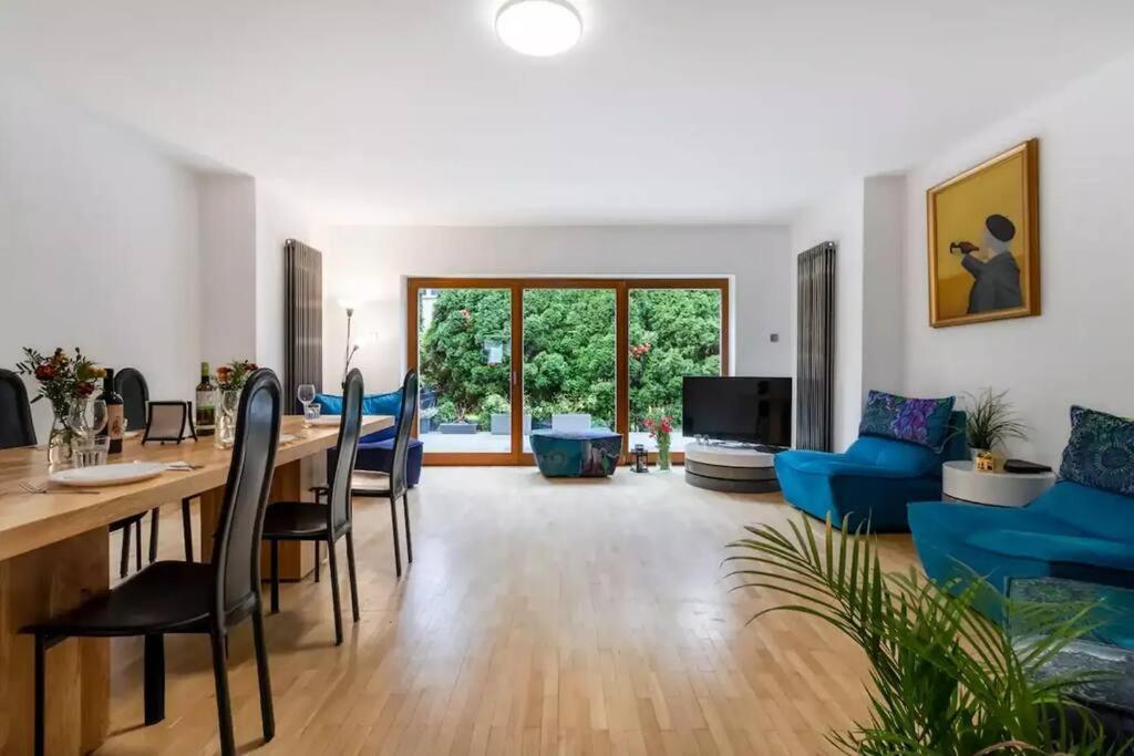 Apartment Cozy With 6 Bedrooms
