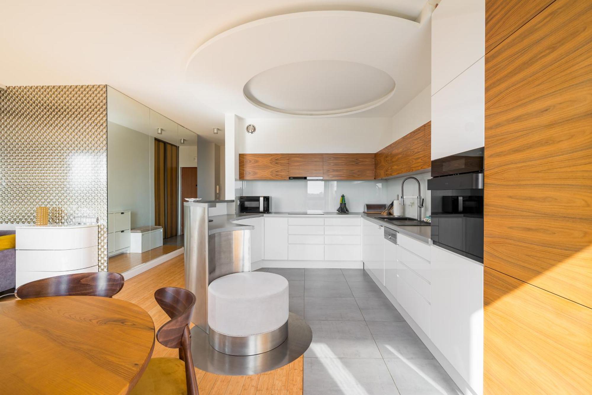 Ochota Spacious Apartament