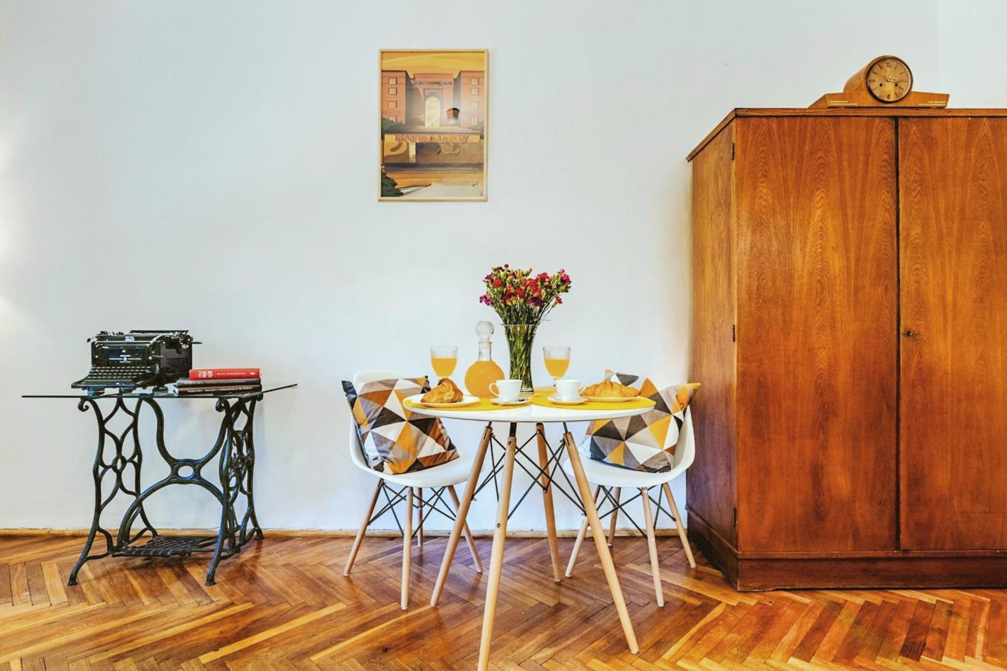 Na Muranowie - Mieszkanie Z Historia I In Muranow - A Flat With History Apartment