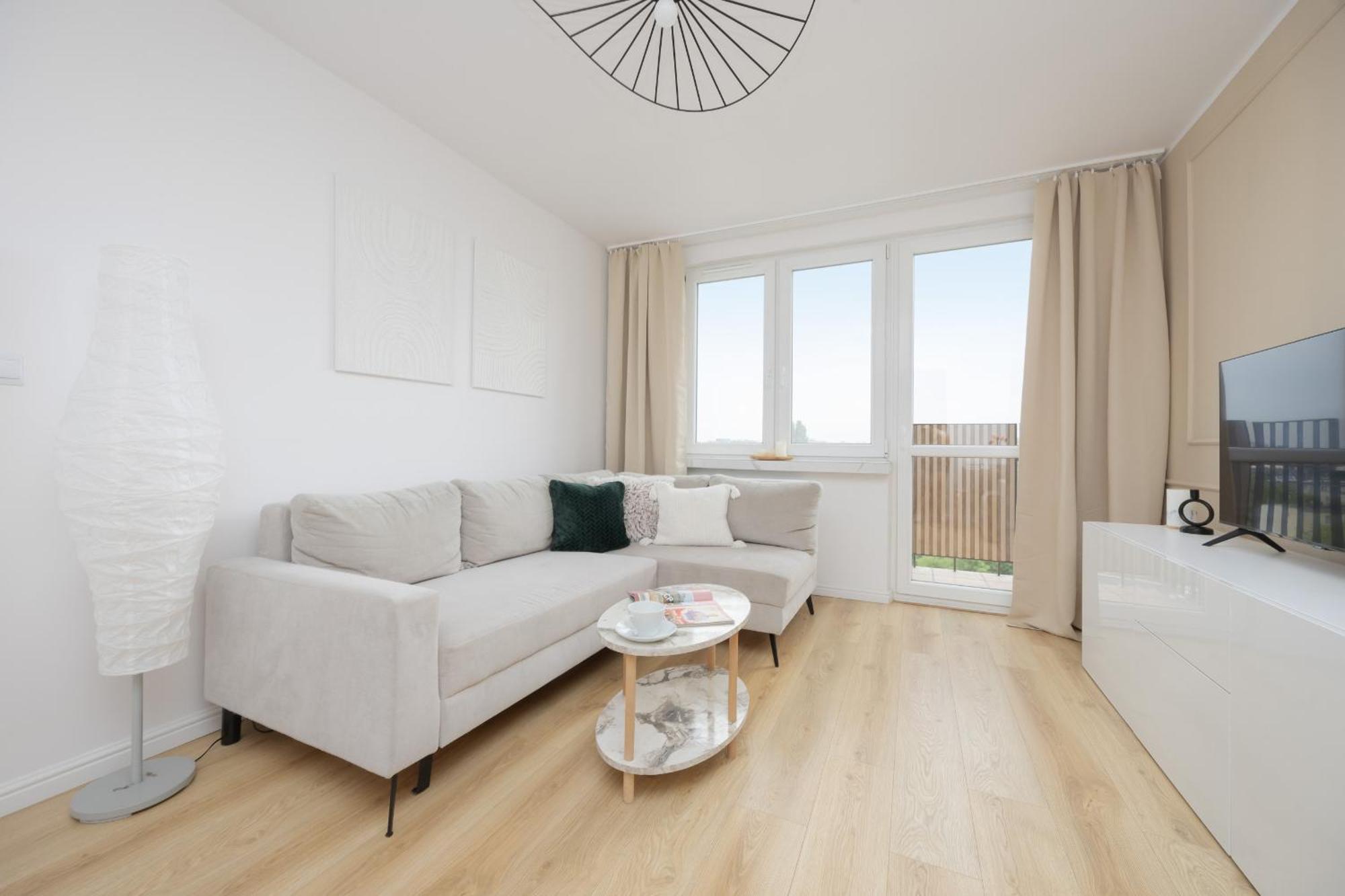 Targowek With Panoramic View In By Renters Apartment *