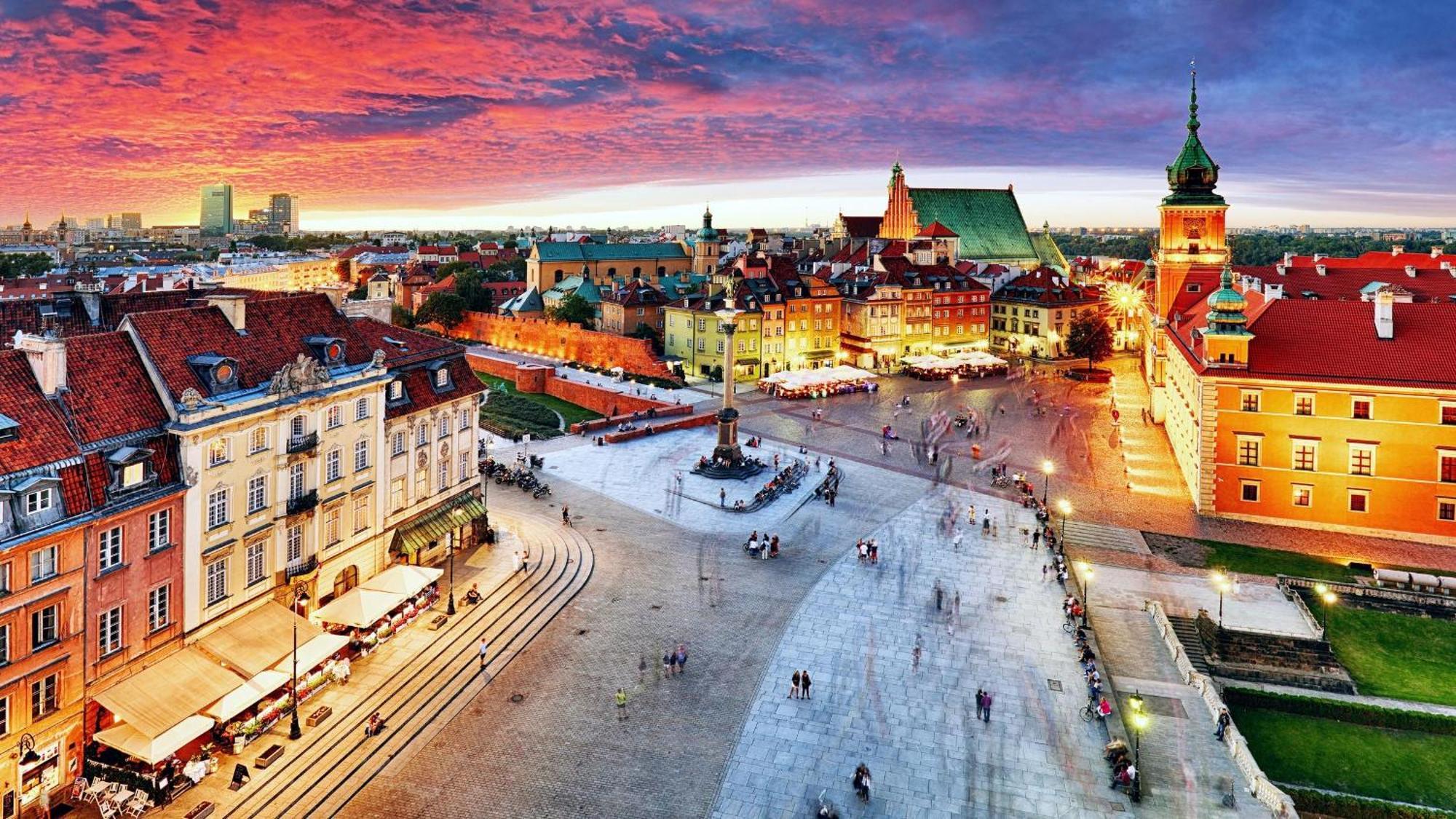 Lumina Near The Railway Station Warsaw