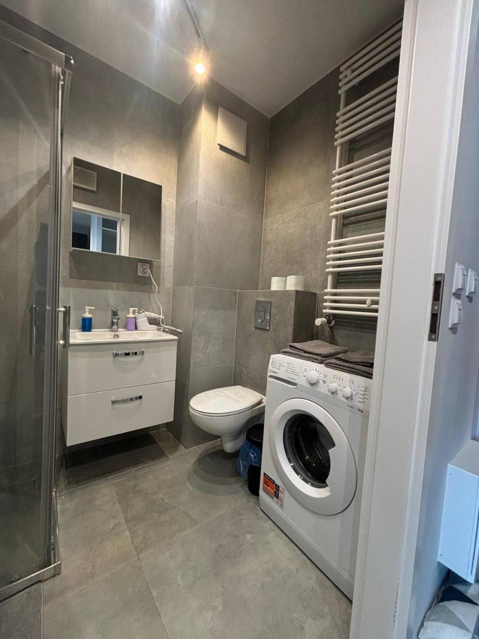 Ostmark A112 Apartment