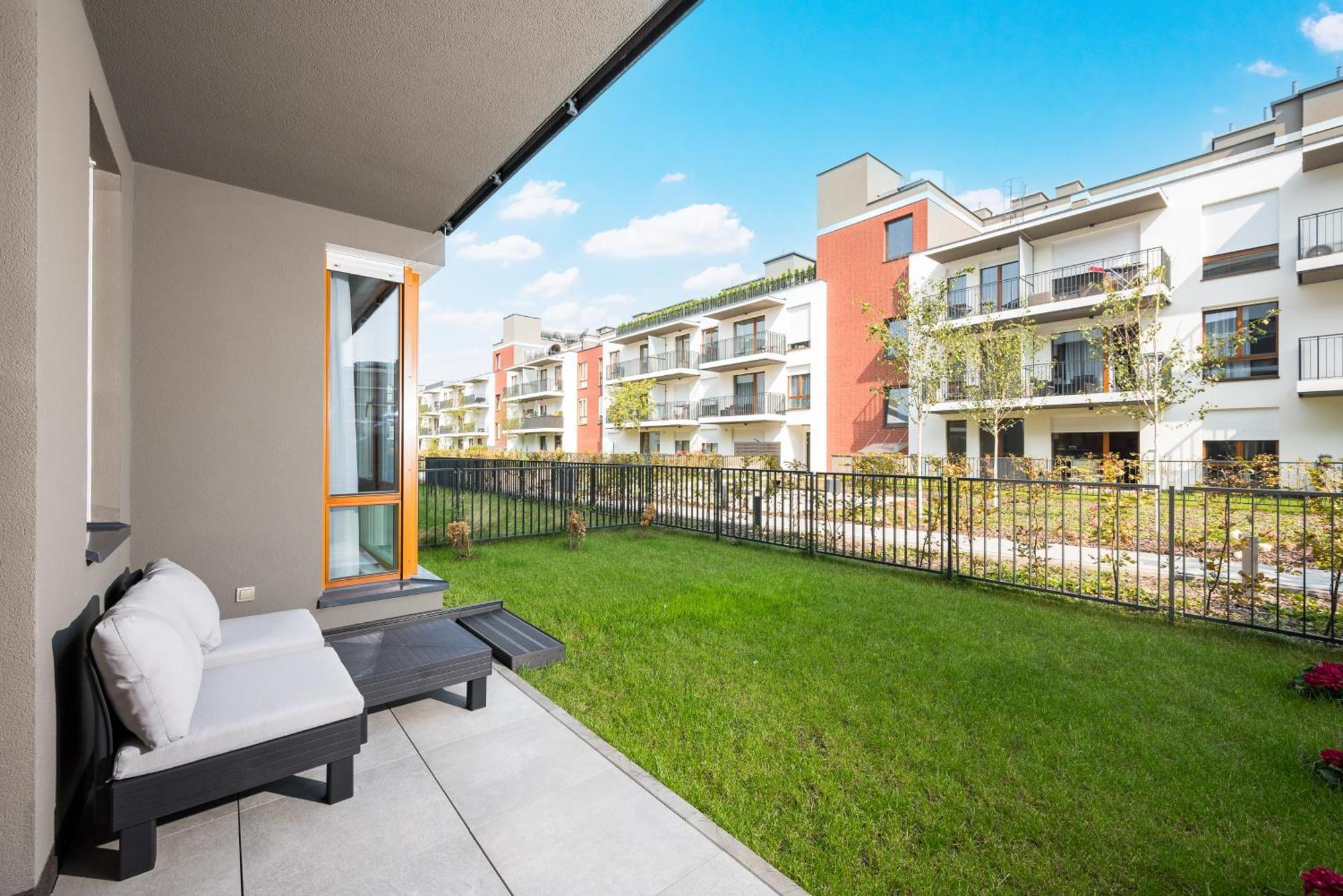 Wilanow Sarmacka With Garden Apartment