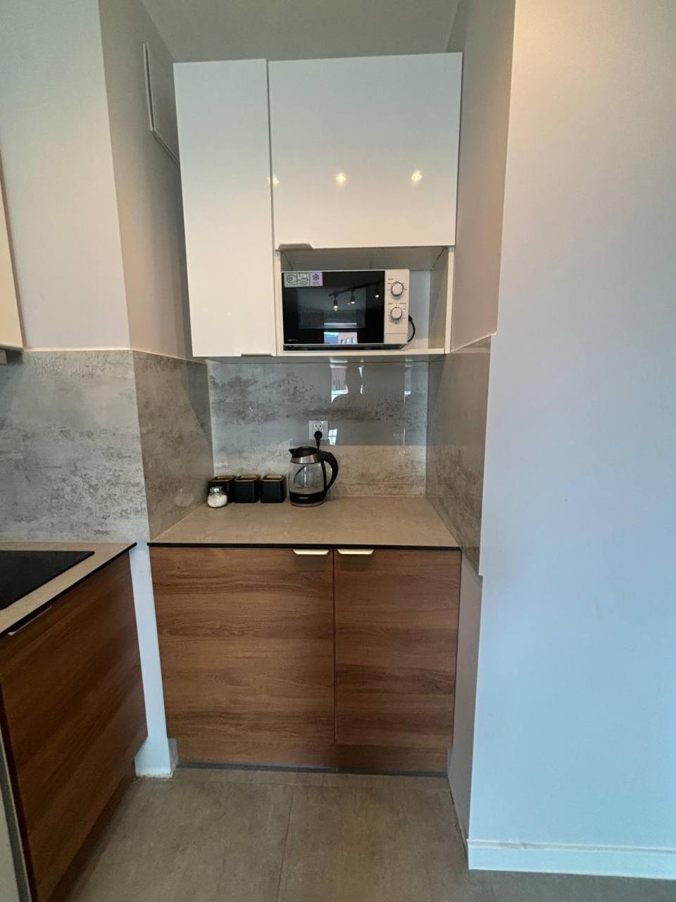 Apartment Escape A44 *