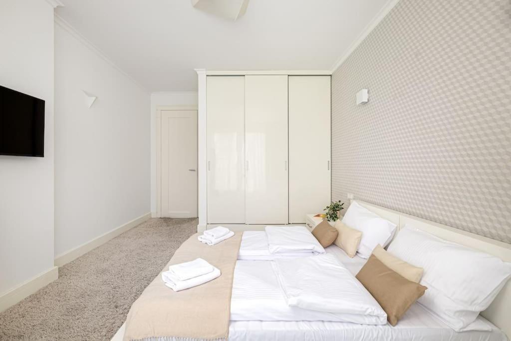 Apartment 3-bedroom Luxurious *
