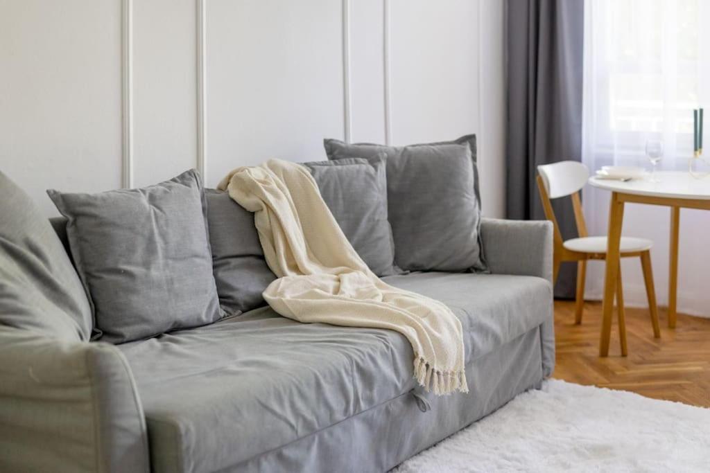 Franciszkanska Old Town 2-bedroom Family With Bath Apartment