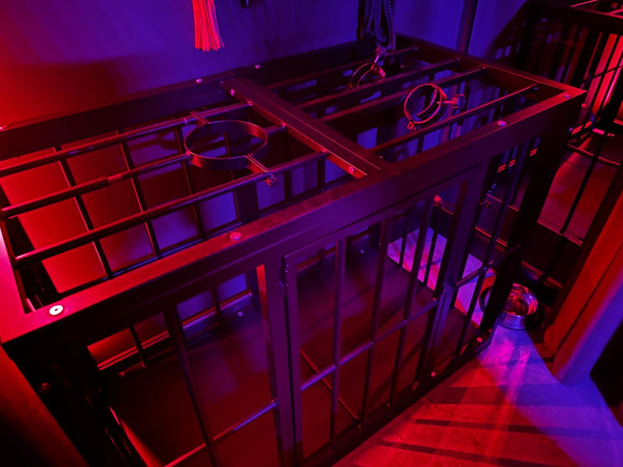 Apartment Secret Bdsm - Stylowy I Klimatyczny Dla Doroslych, Klimatyzacja, Parking Podziemny, Pelne Wyposazenie *