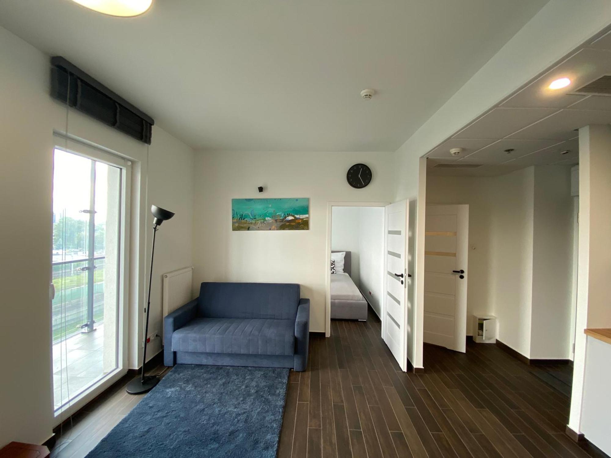 Wola Tower Apartamento *