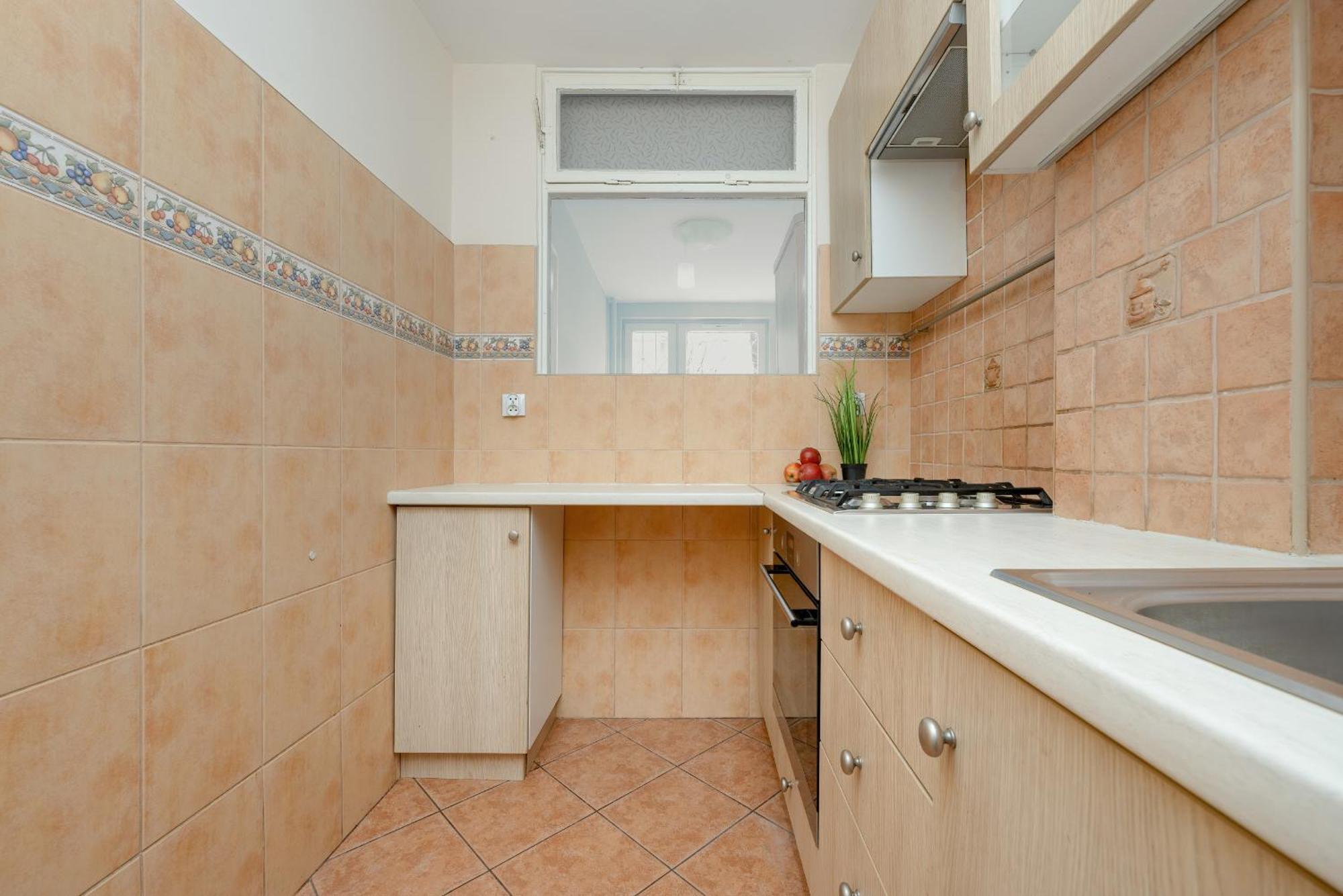 Spacious & Bright In Solec By Renters