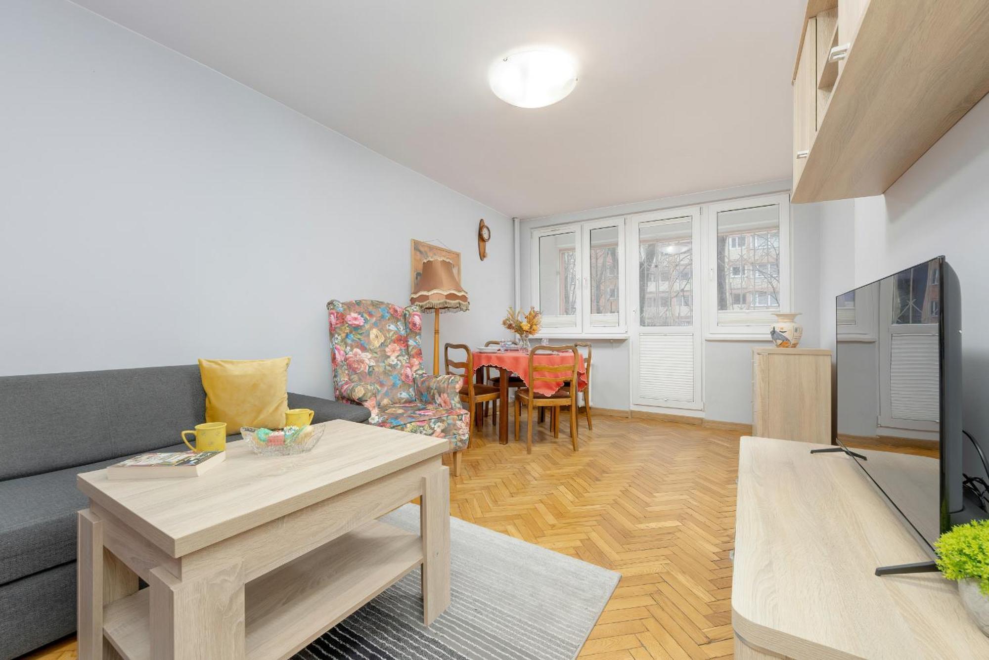 Apartment Spacious & Bright In Solec By Renters Warsaw
