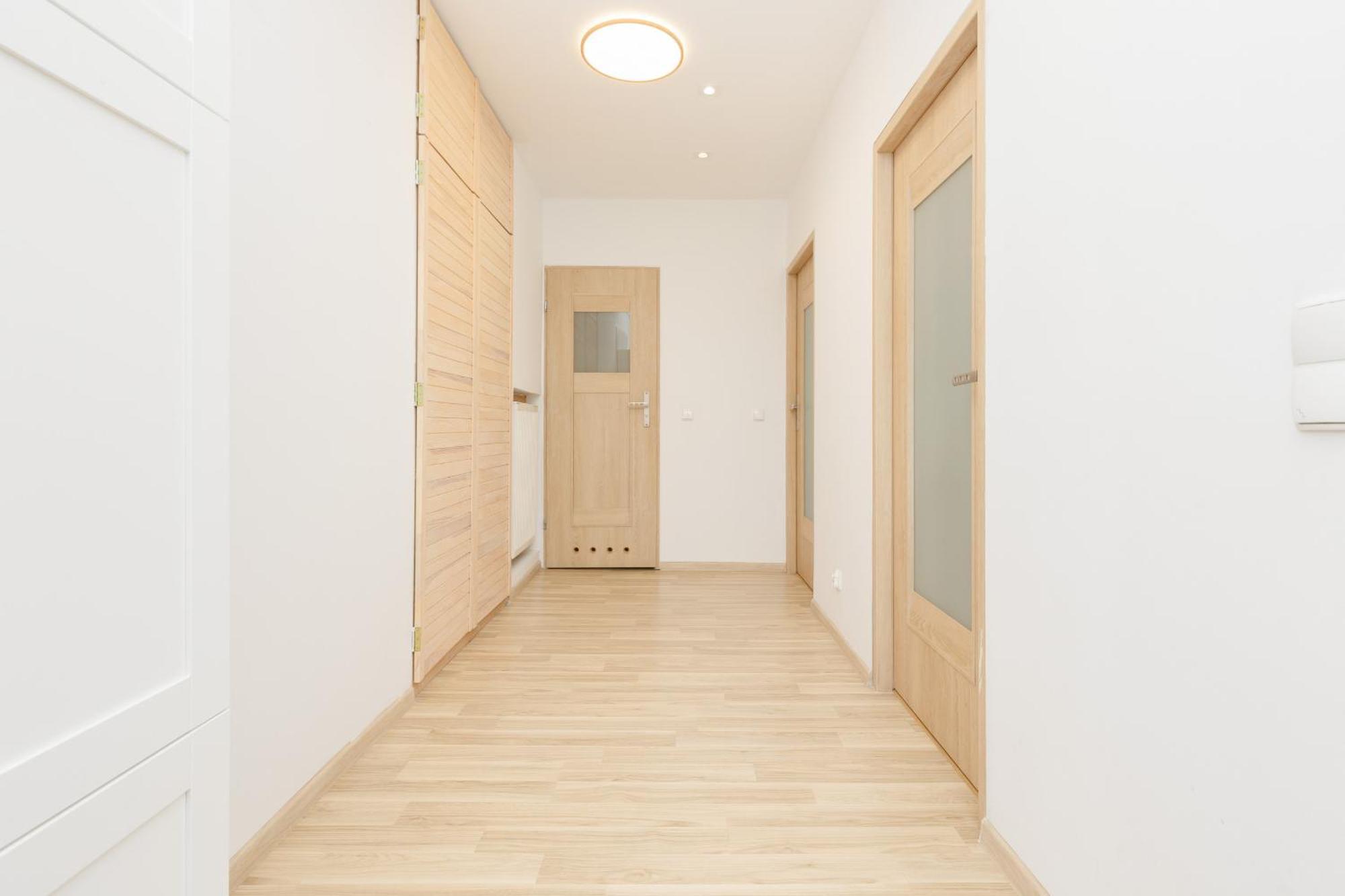 Two-bedroom In Nowy Swiat By Renters *