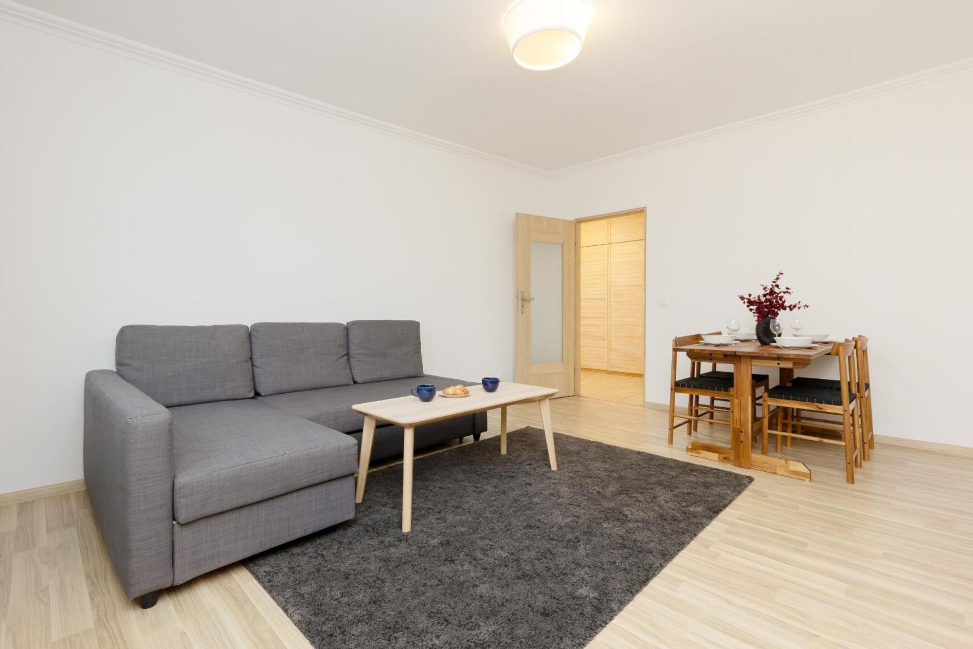 Apartment Two-bedroom In Nowy Swiat By Renters