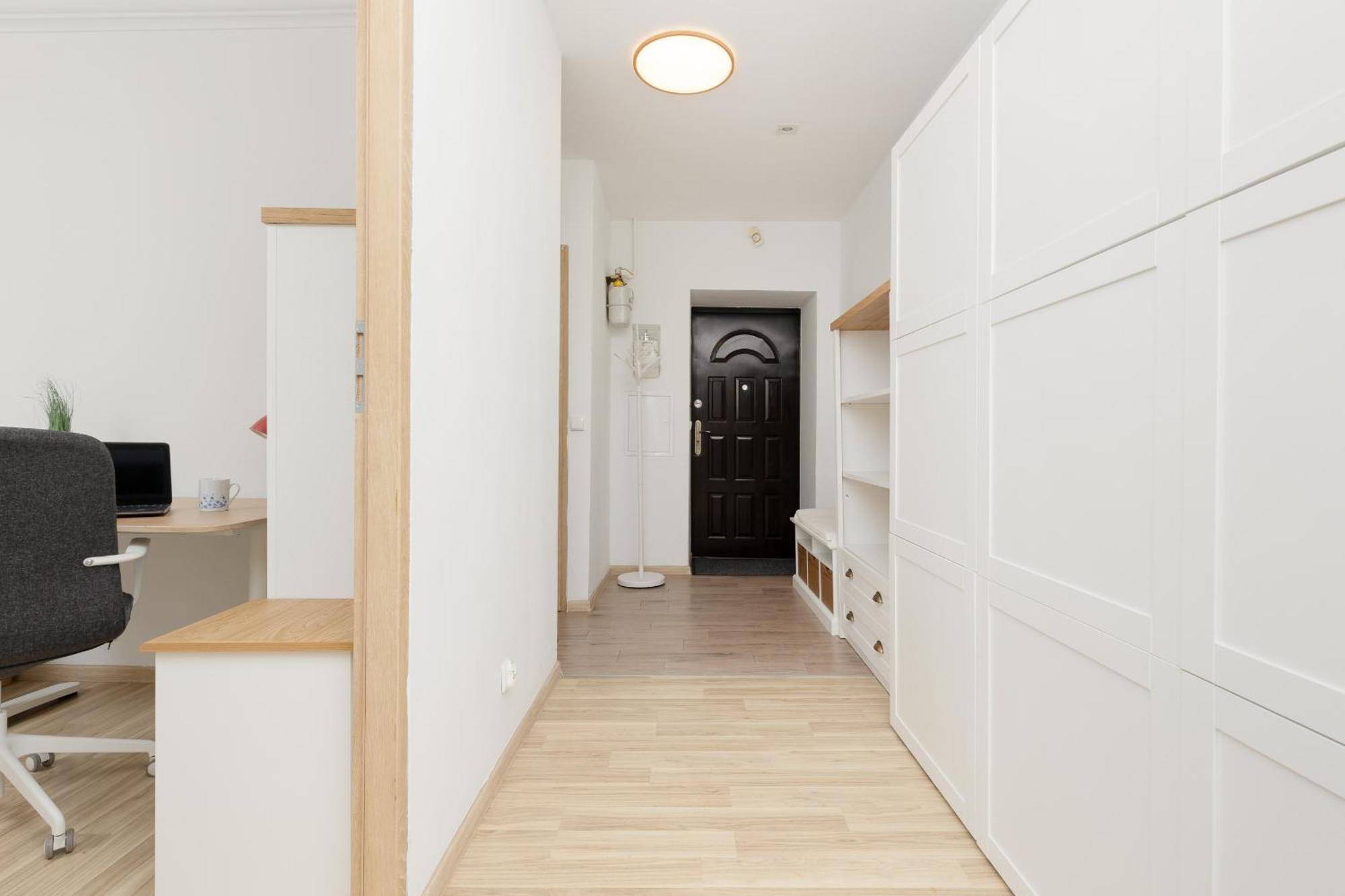 Two-bedroom In Nowy Swiat By Renters Apartment *