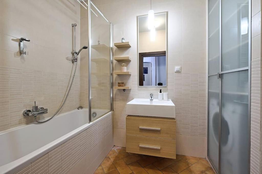 Urbannestgroup - Old Town - Stare - Freta 50 Apartment *