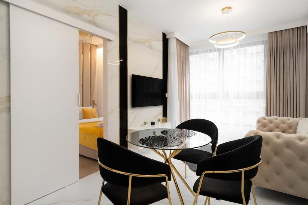 Apartment Urban Chic - Grzybowska 37 - Luxury Warsaw