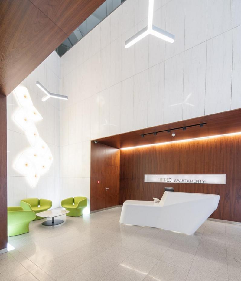 Golden - Bright And Stylish -city Center - Stawki