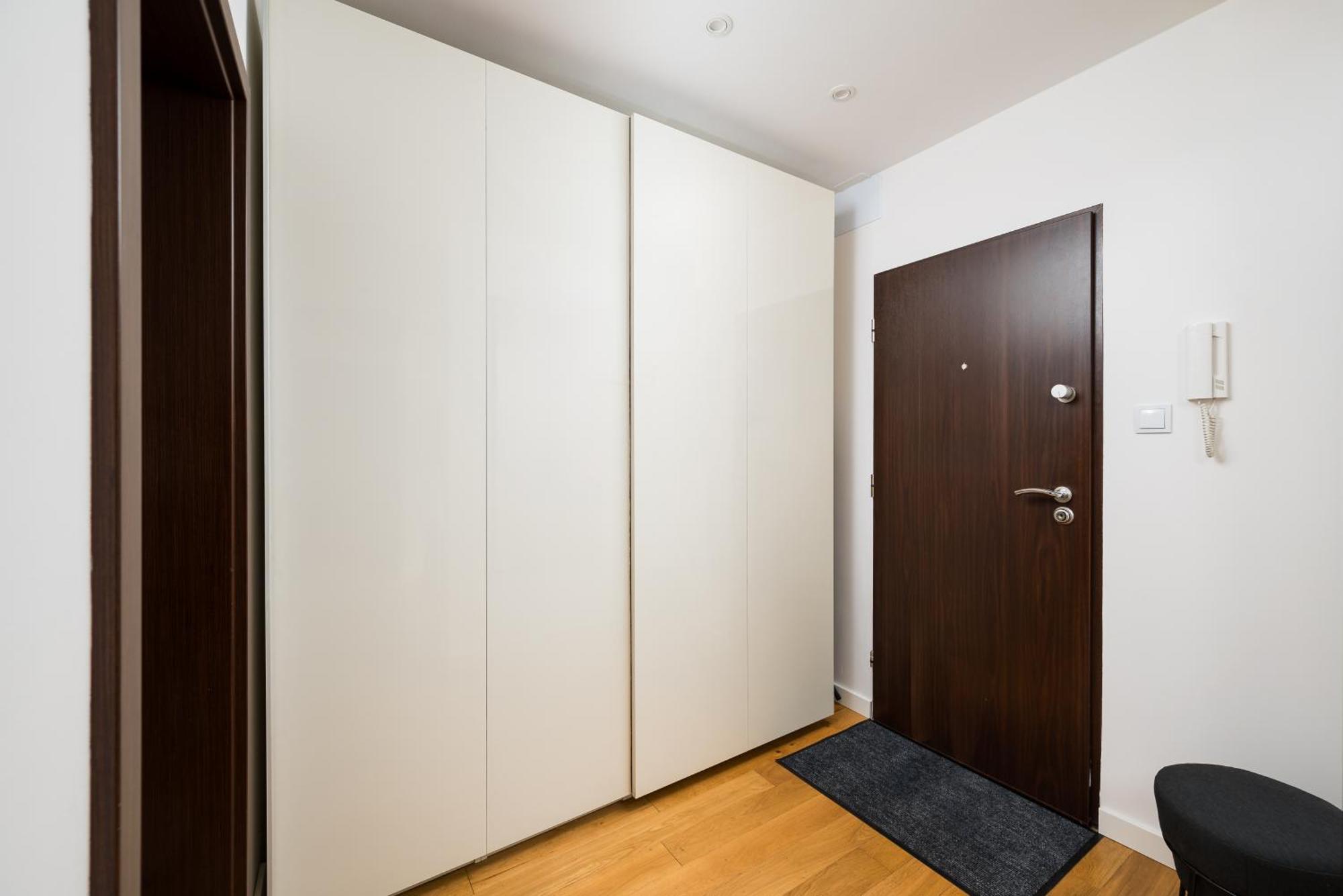 Metro Stoklosy 2-bedroom Varsóvia
