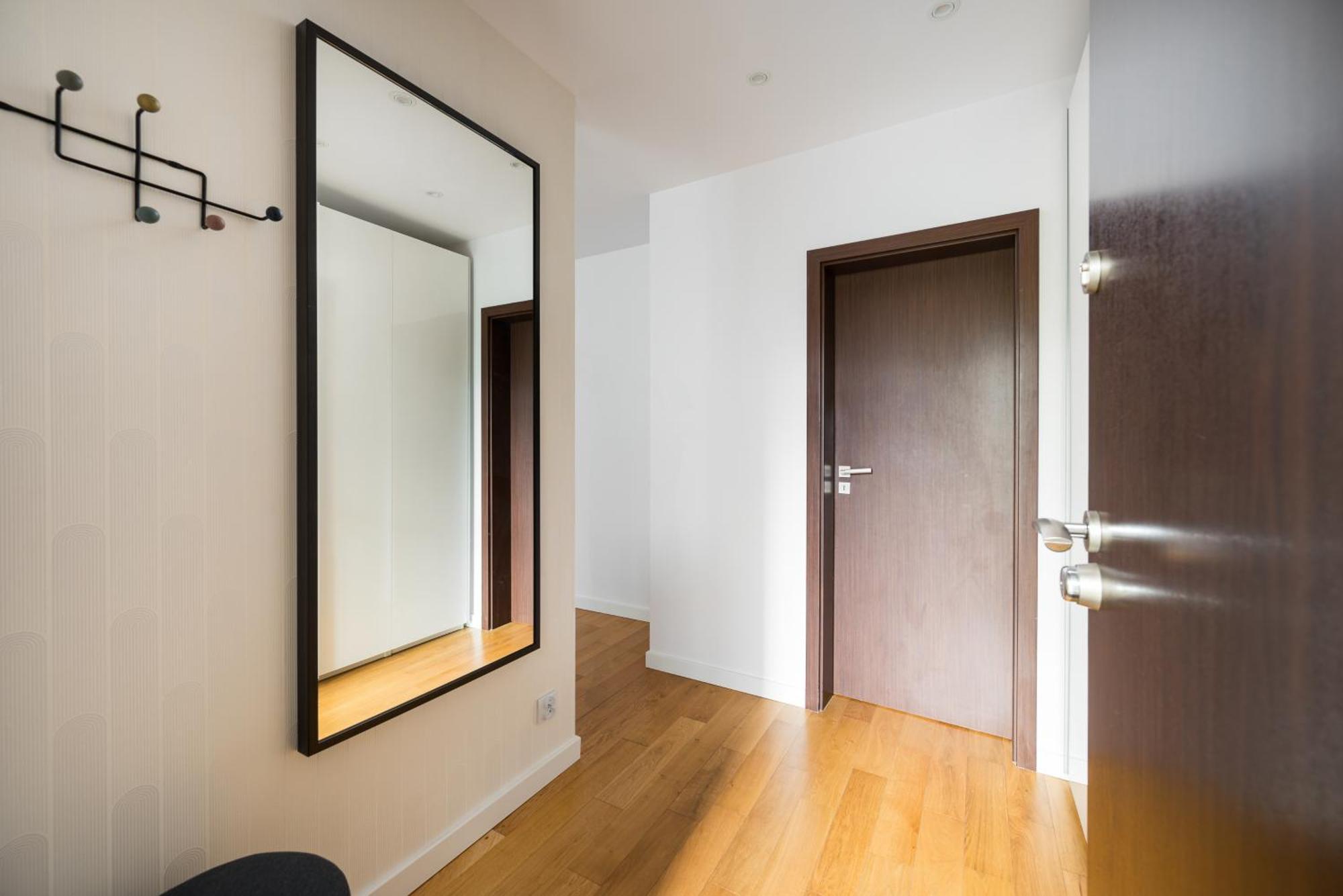 Metro Stoklosy 2-bedroom Apartment