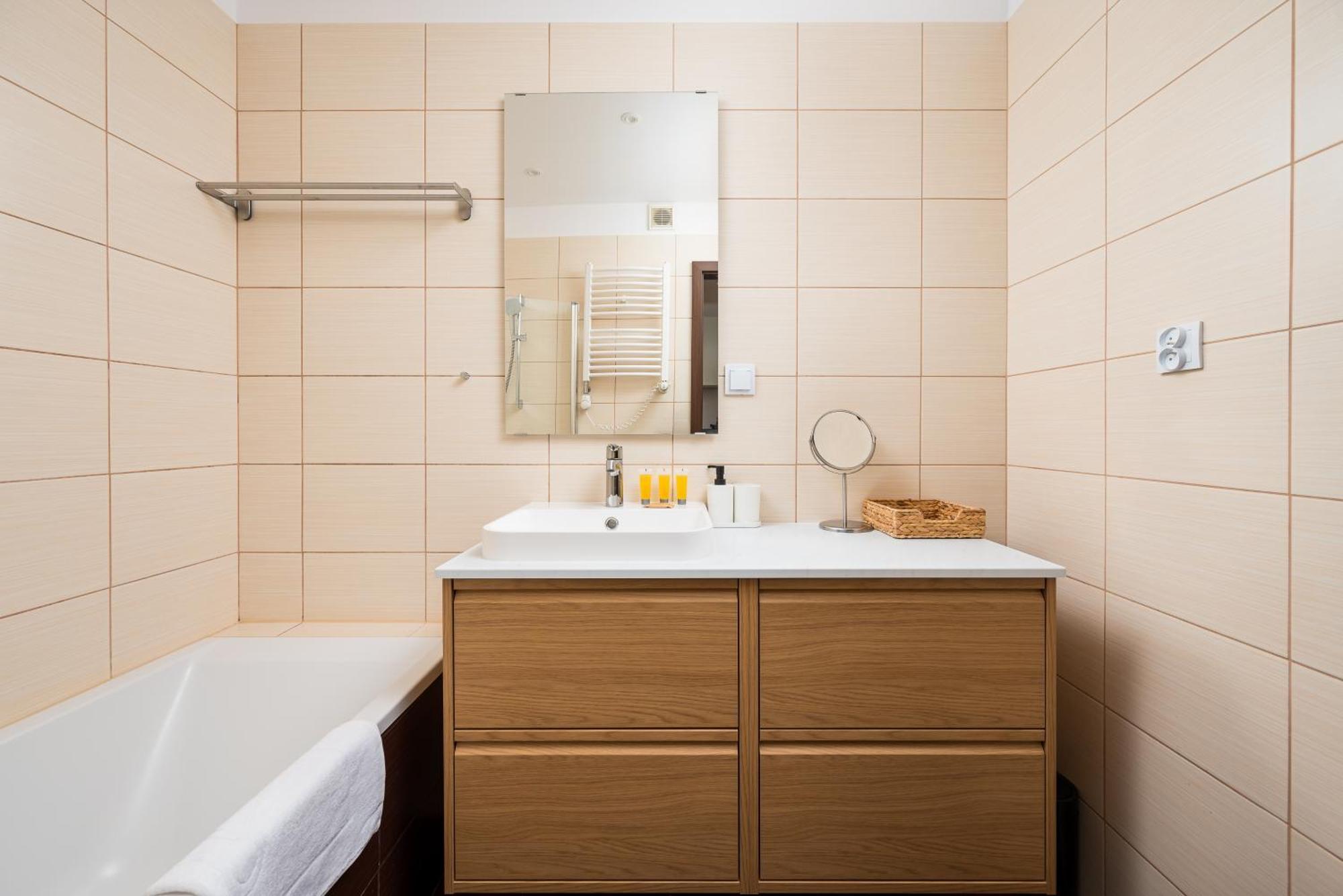 Apartamento Metro Stoklosy 2-bedroom Varsóvia