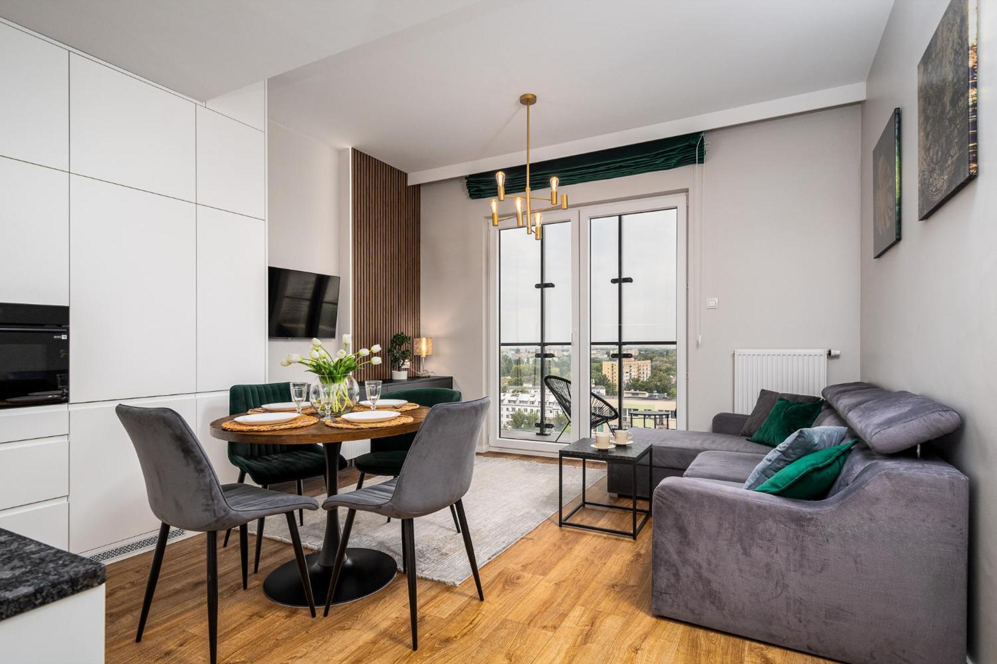 Wola Tower Deluxe Separate Bedroom With Free Garage - By Perfect * Varsóvia