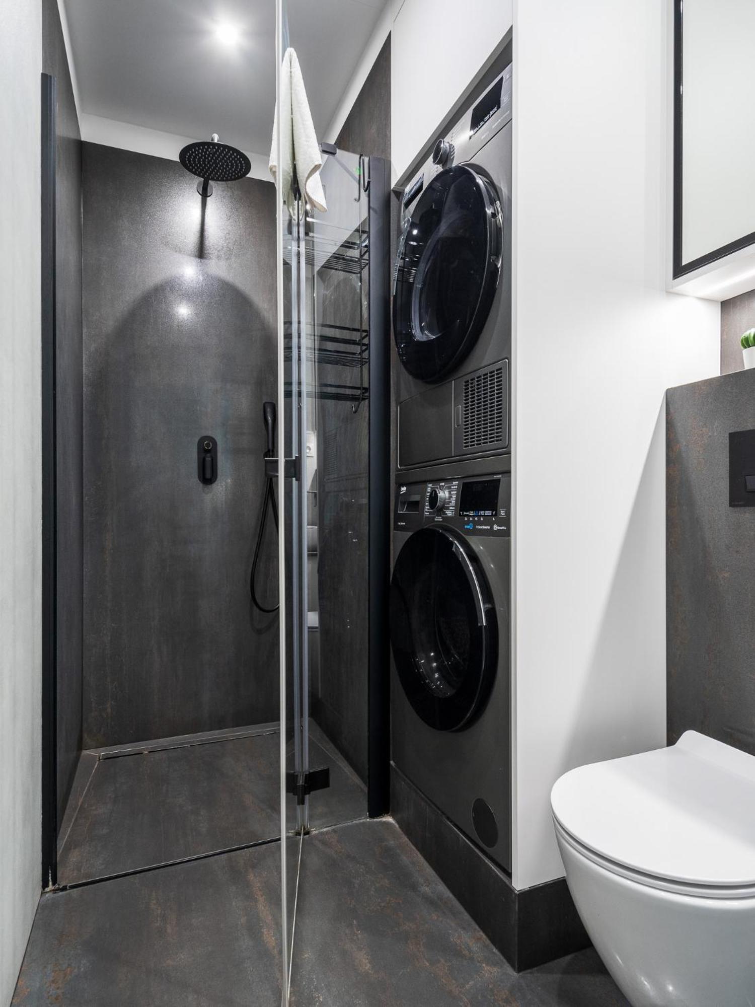 Wola Tower Deluxe Separate Bedroom With Free Garage - By Perfect Warsaw